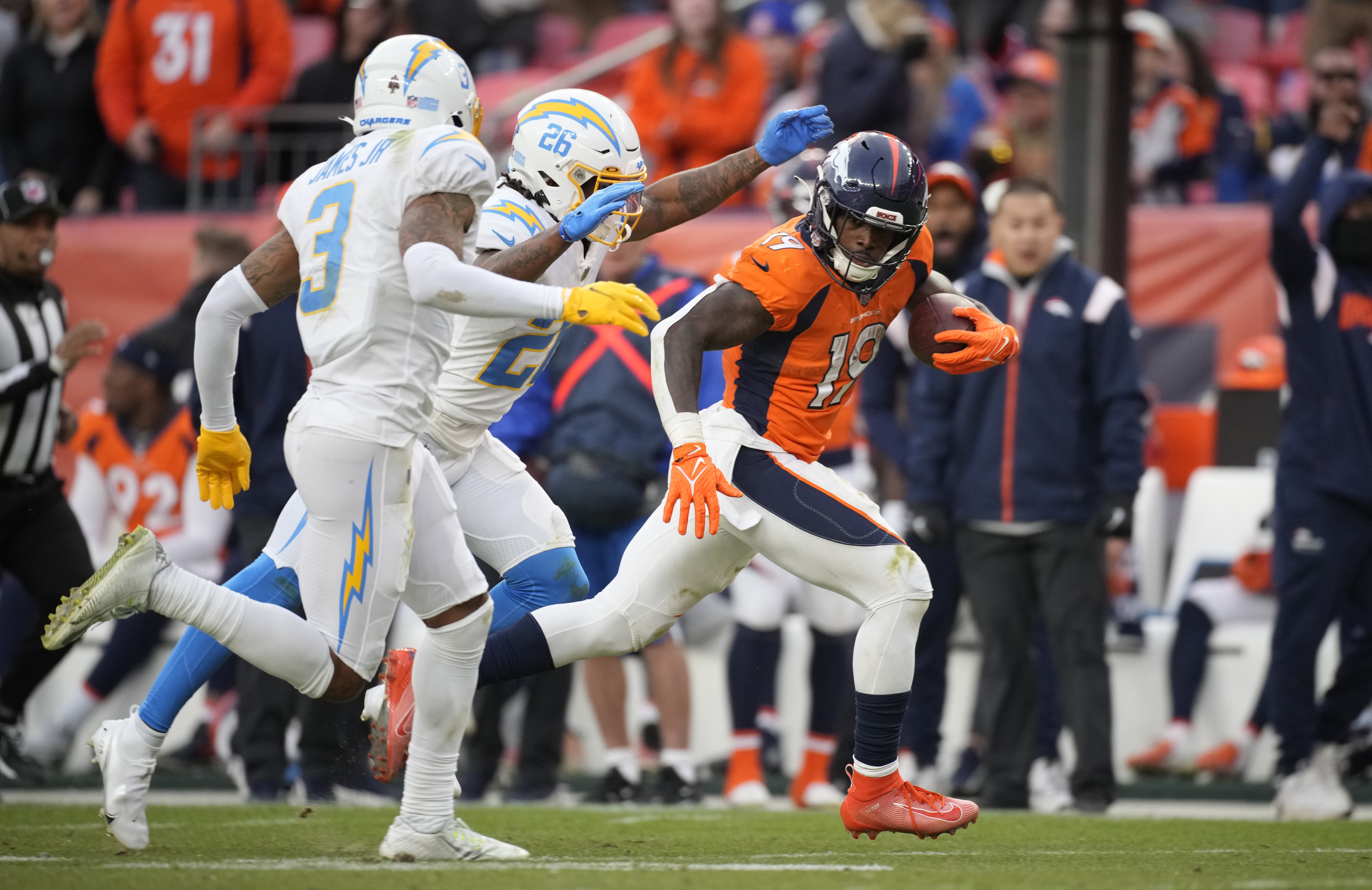 Chase Edmonds wants to stay with Broncos, likely with a