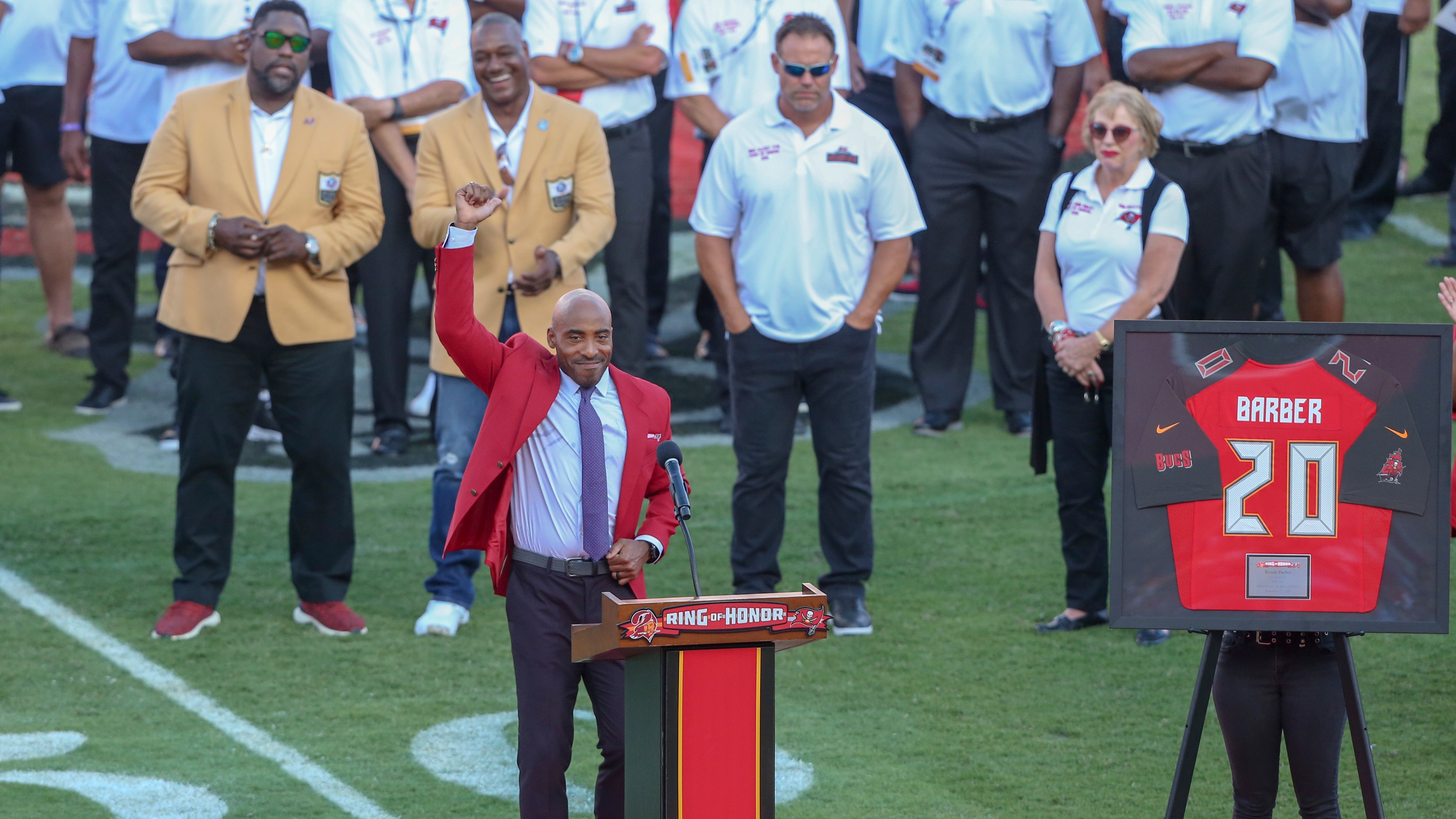 Warren Sapp: Rondé Barber convinced Bucs to wear throwbacks in 2009