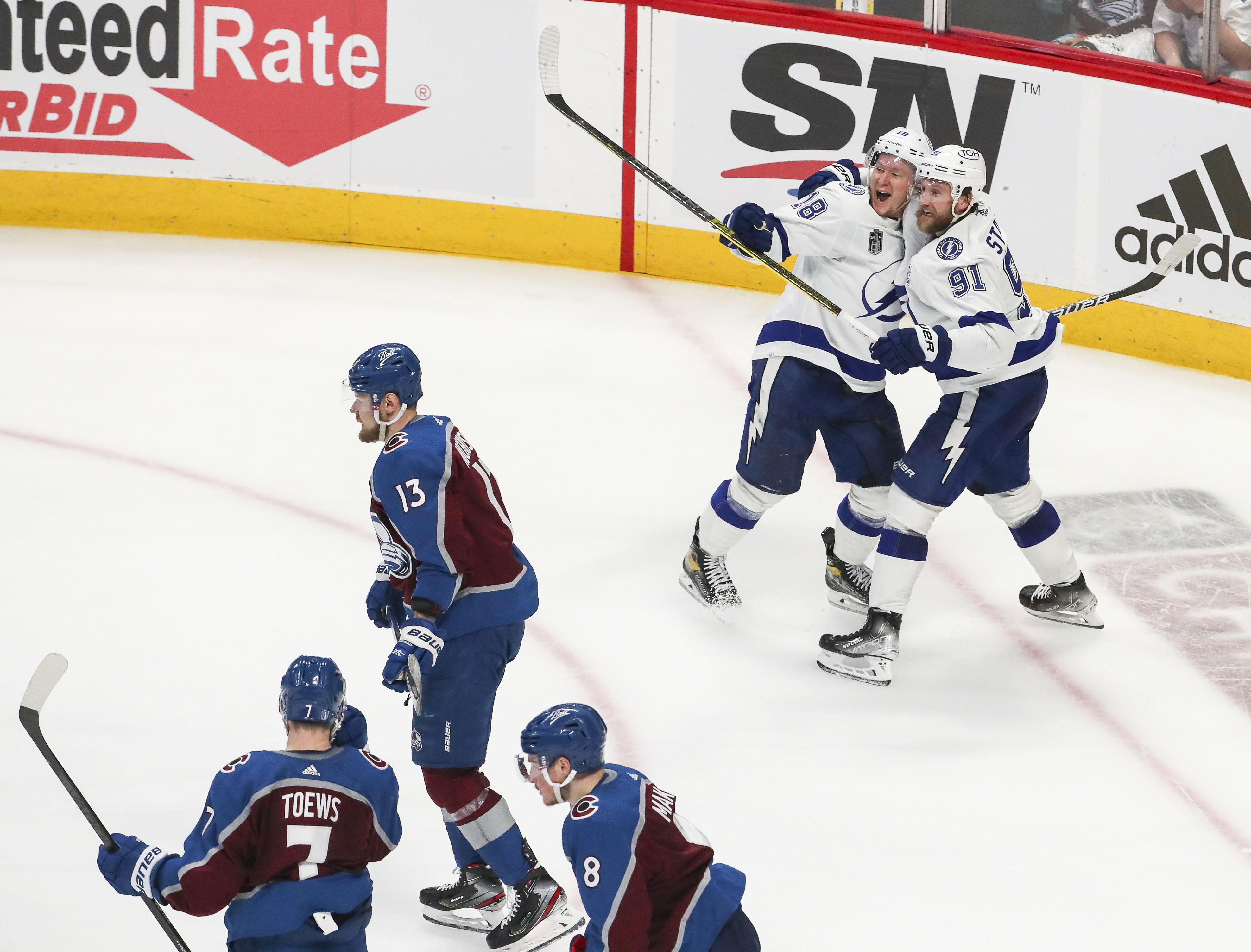 Lightning's Ondrej Palat buries Avalanche in Game 5 with late goal