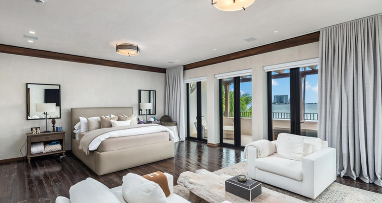 Dwyane Wade S 6 Bed 9 Bath Miami Beach Mansion Goes For 22 Million