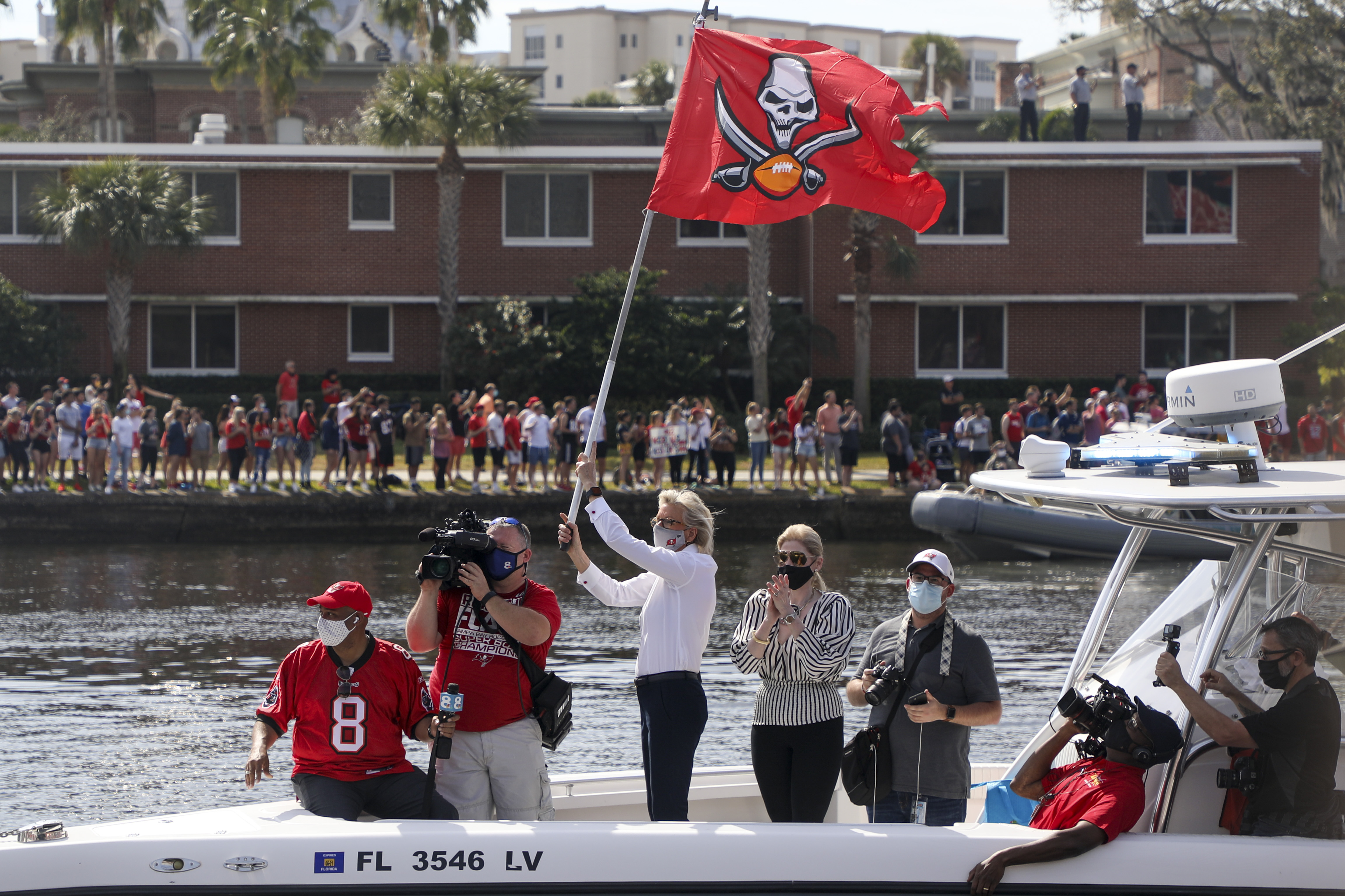 Super Bowl champion Bucs celebrate with boat parade