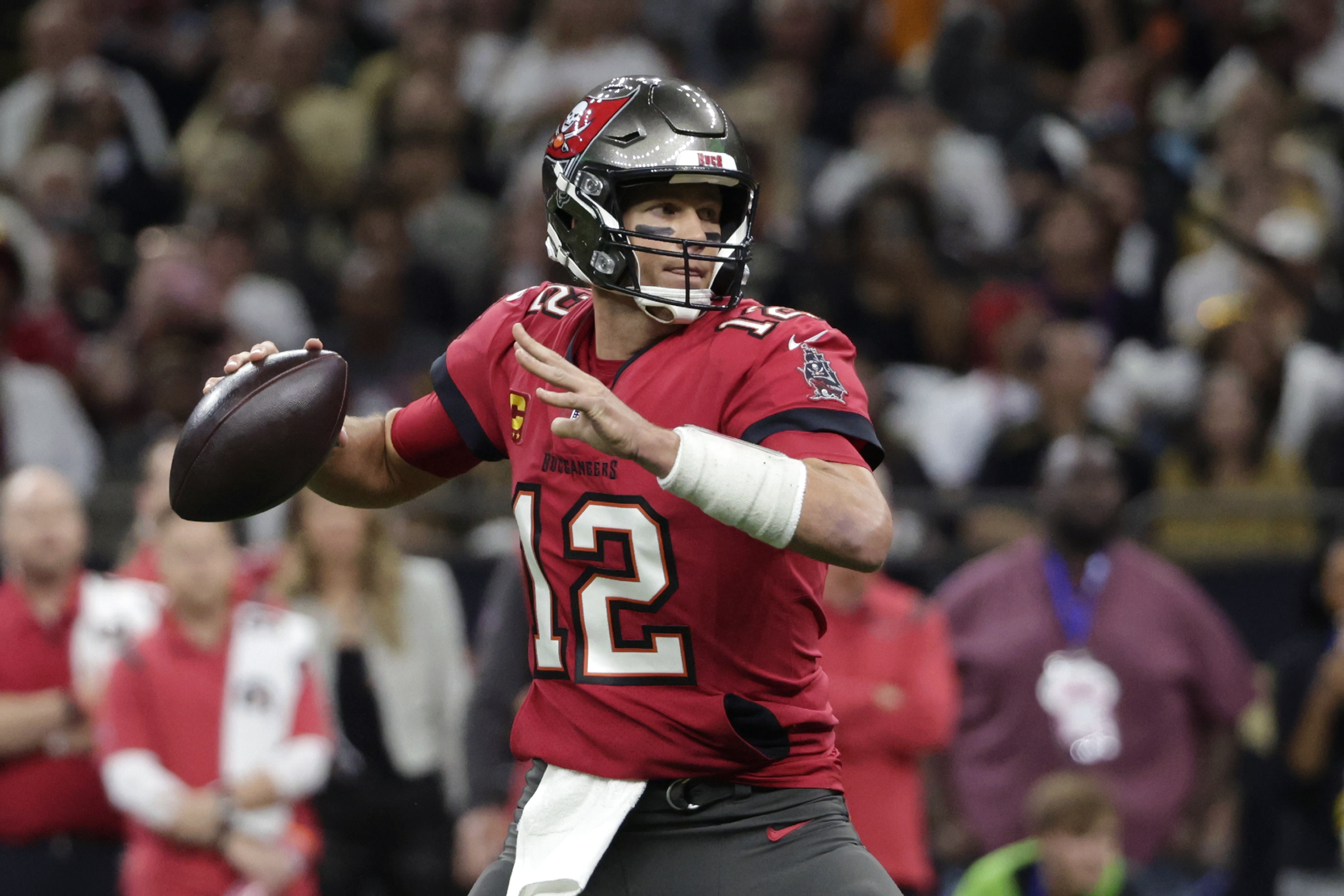 Jameis Winston took off his cape, doesn't play the hero as quarterback of  the Saints