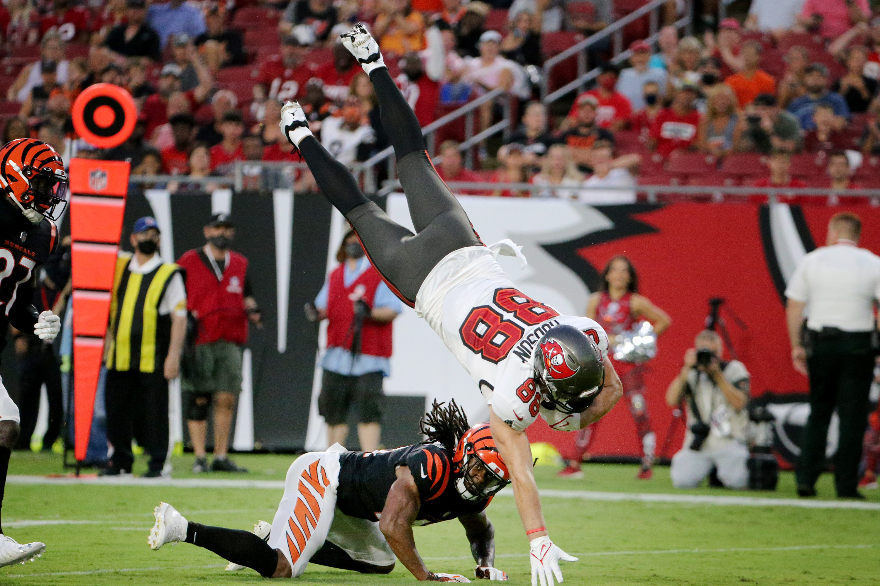 Buccaneers: Does Tanner Hudson make Cameron Brate expendable?