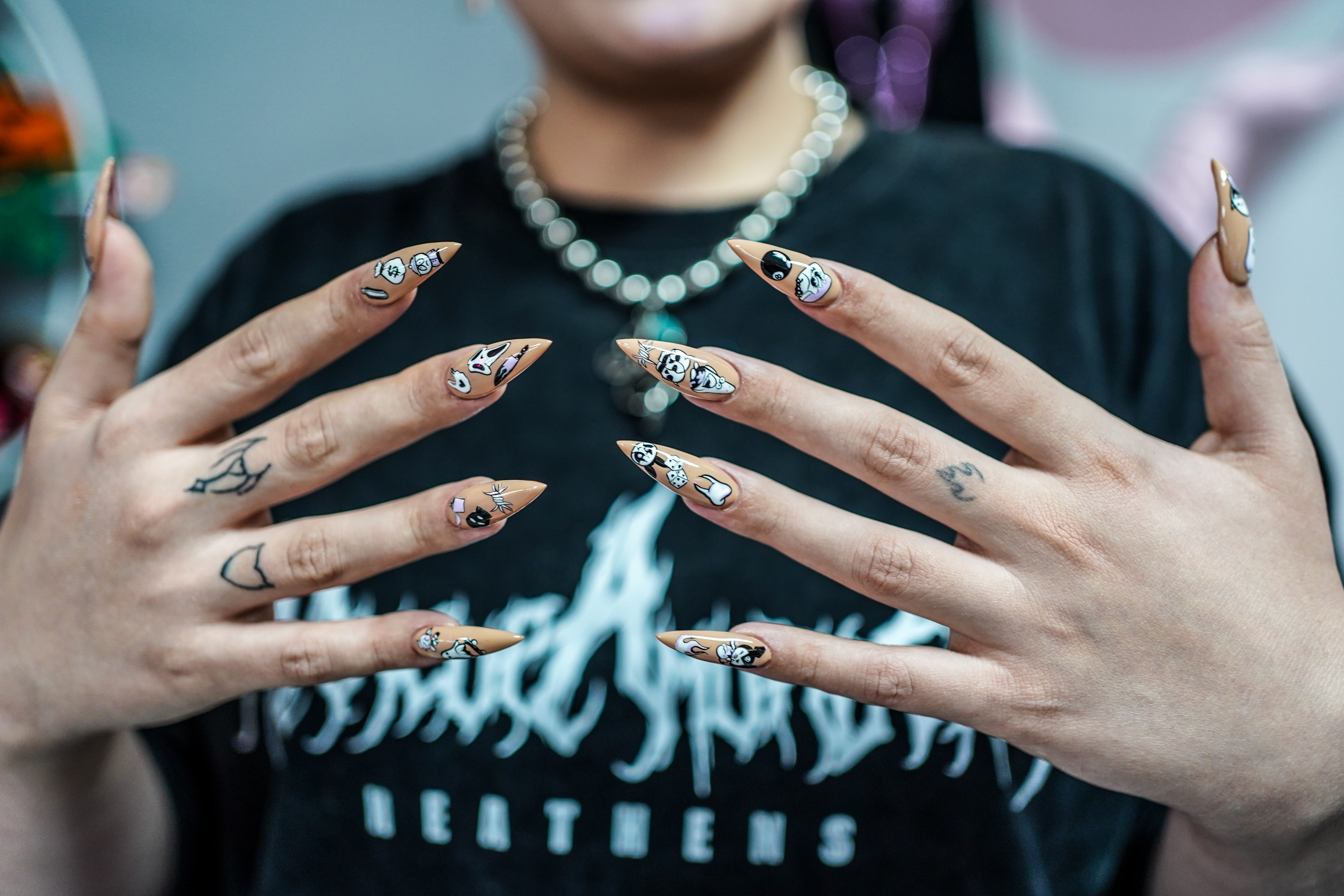 Weed Nail Art Is A Thing If You're Interested In A 420-Friendly Manicure