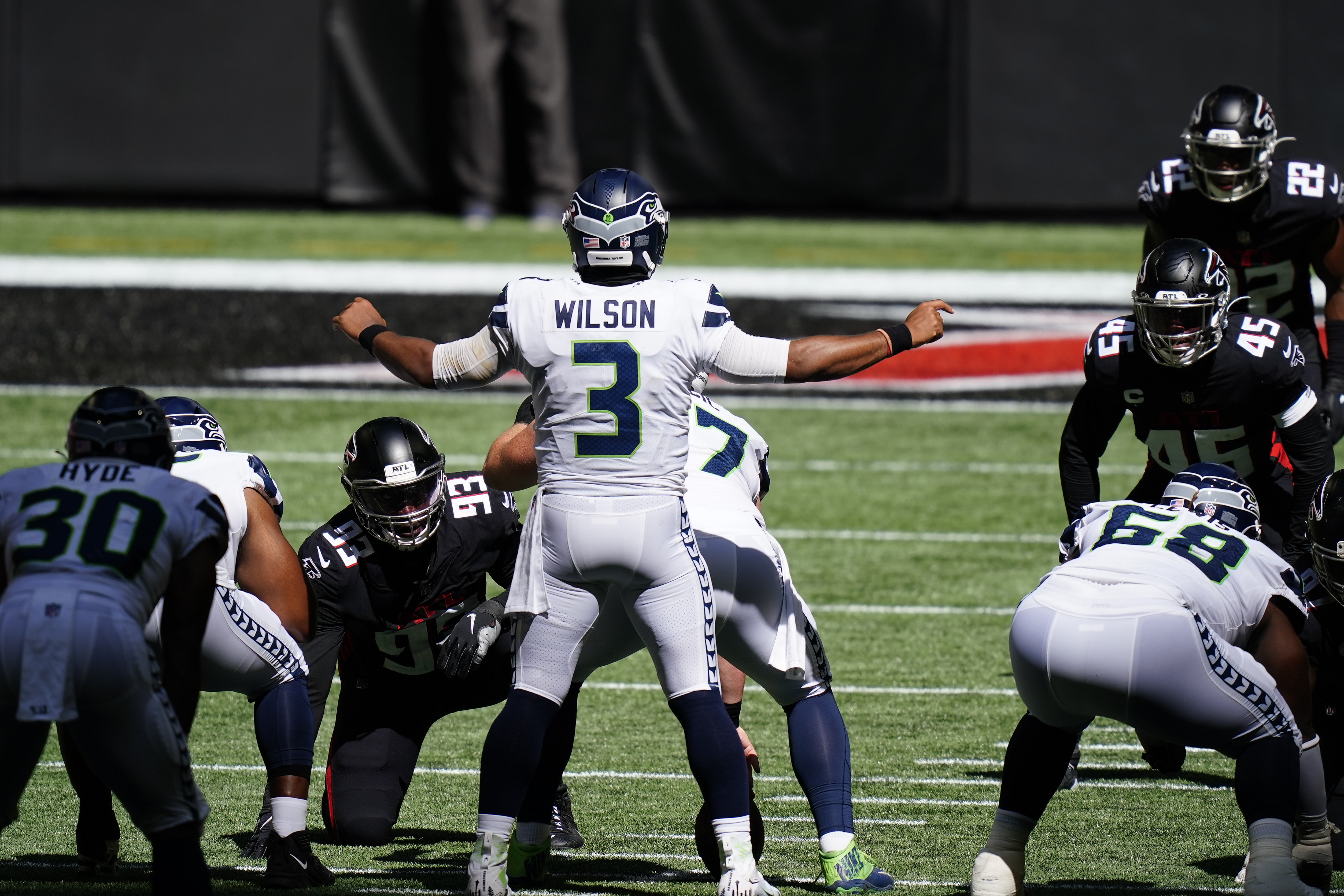 Falcons lose to Seahawks, Russell Wilson throws 4 touchdown passes