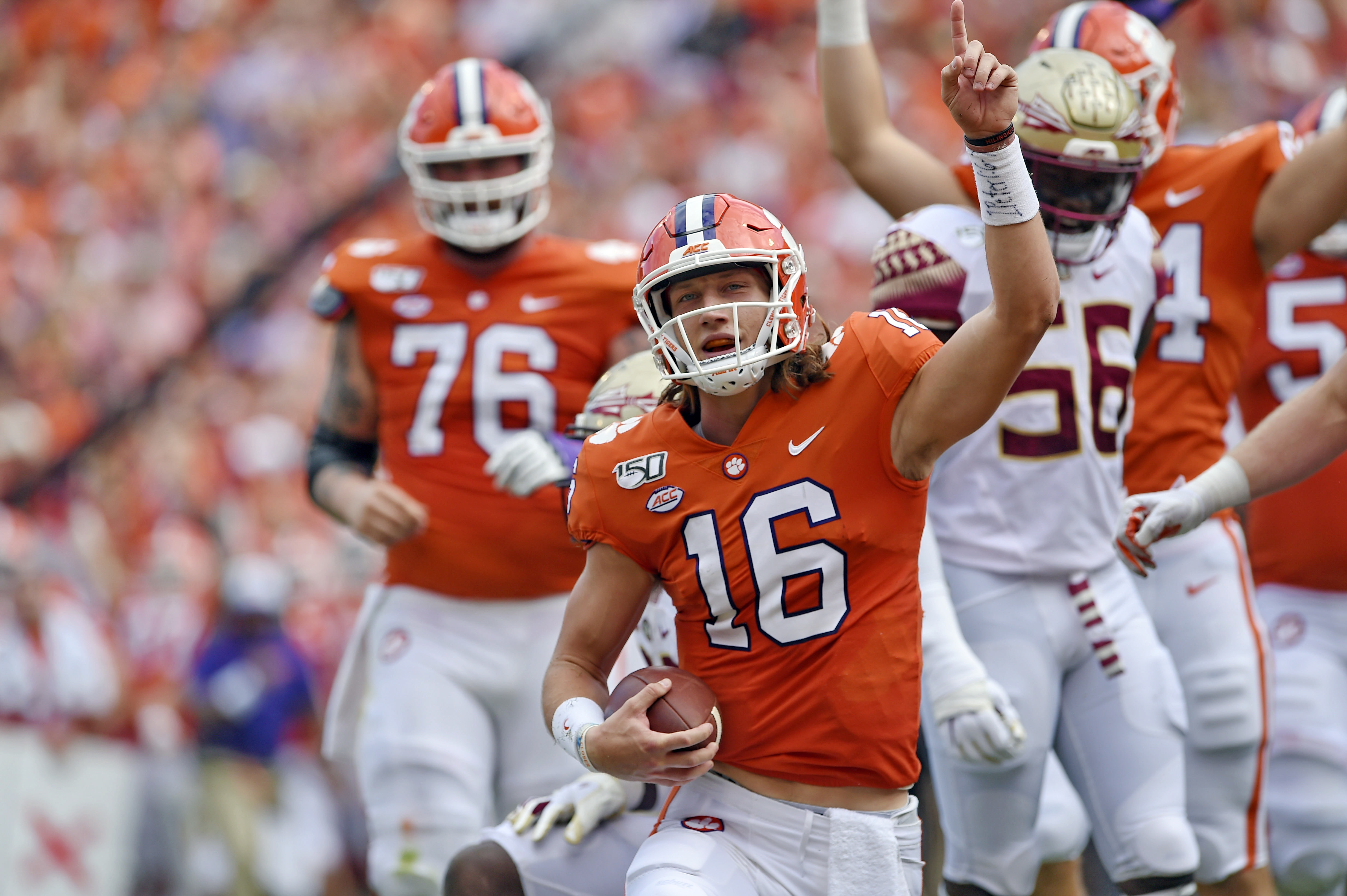 A Clemson football player's 'random, cool' interaction with MLB All-Star