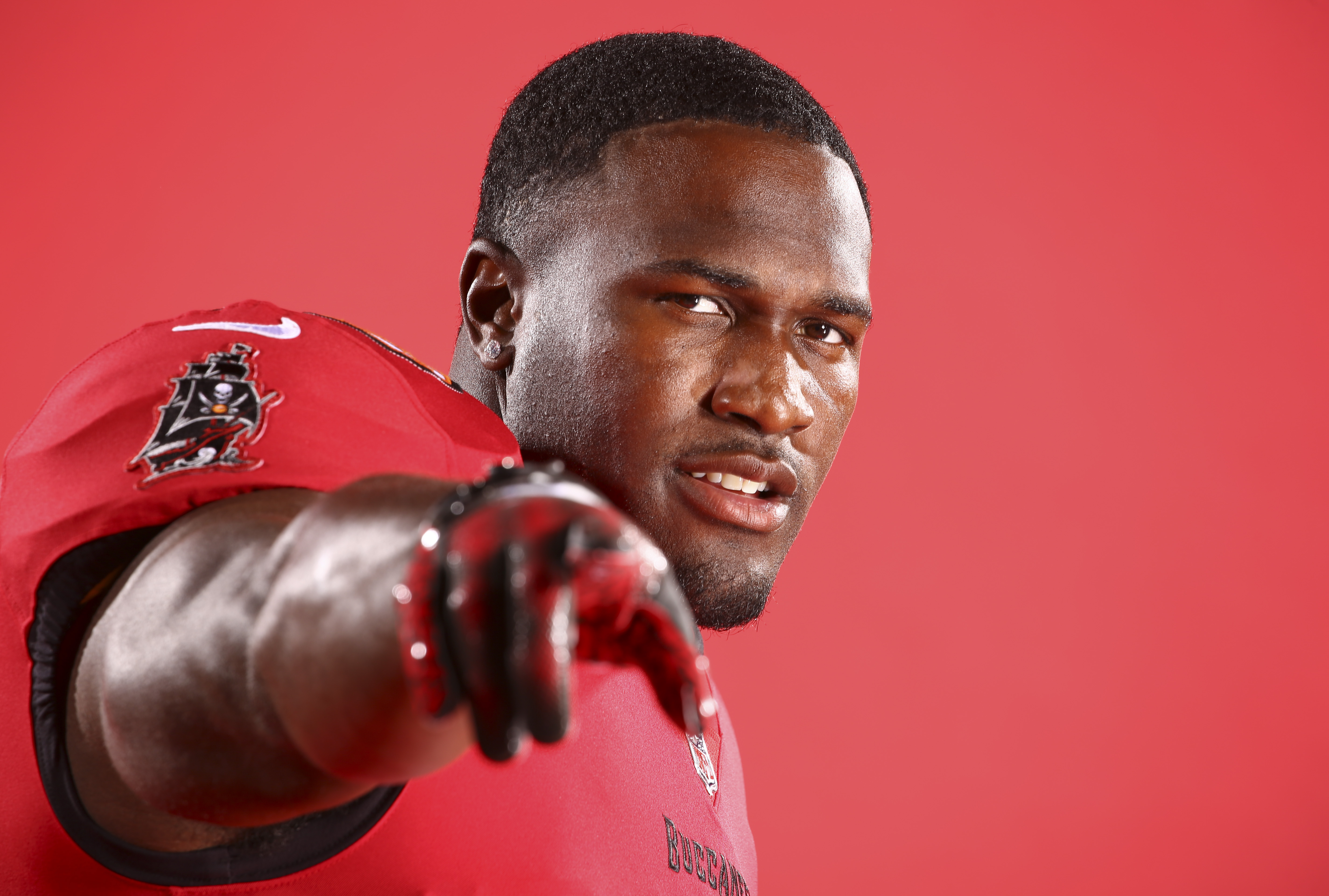 Devin White of the Tampa Bay Buccaneers warms up prior to an NFL News  Photo - Getty Images