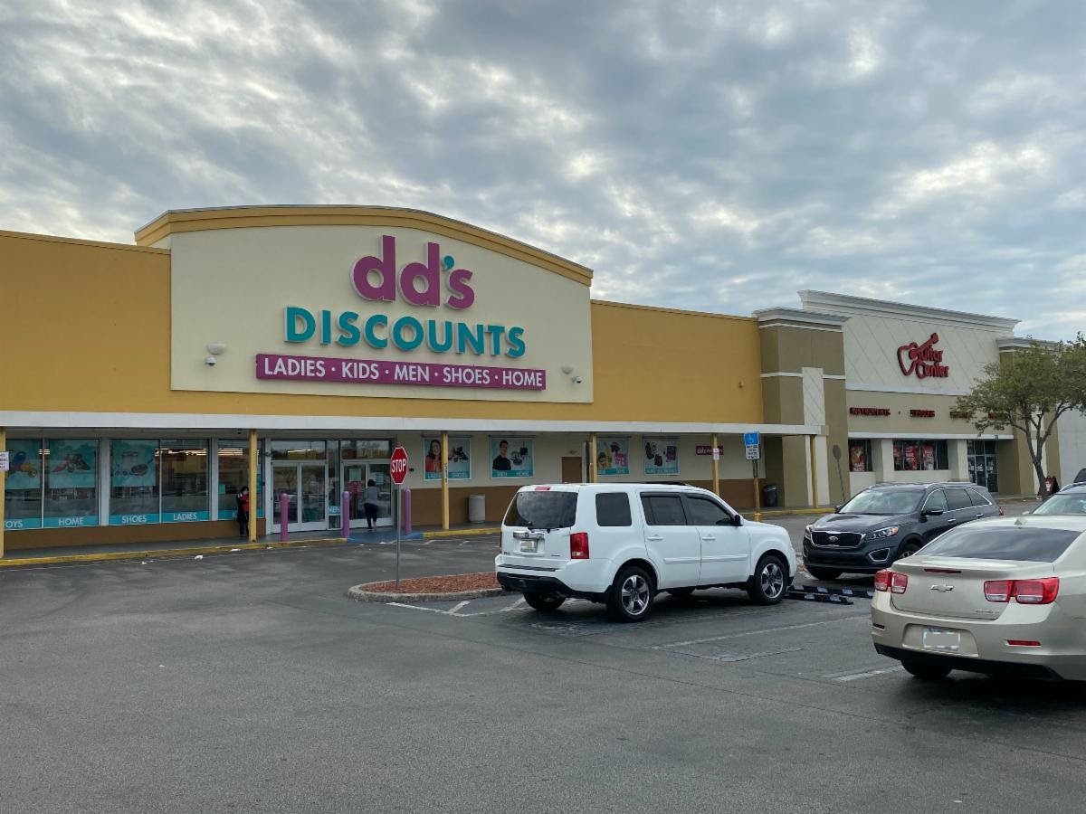 Tampa shopping plaza sold for $22 million, Ross store coming