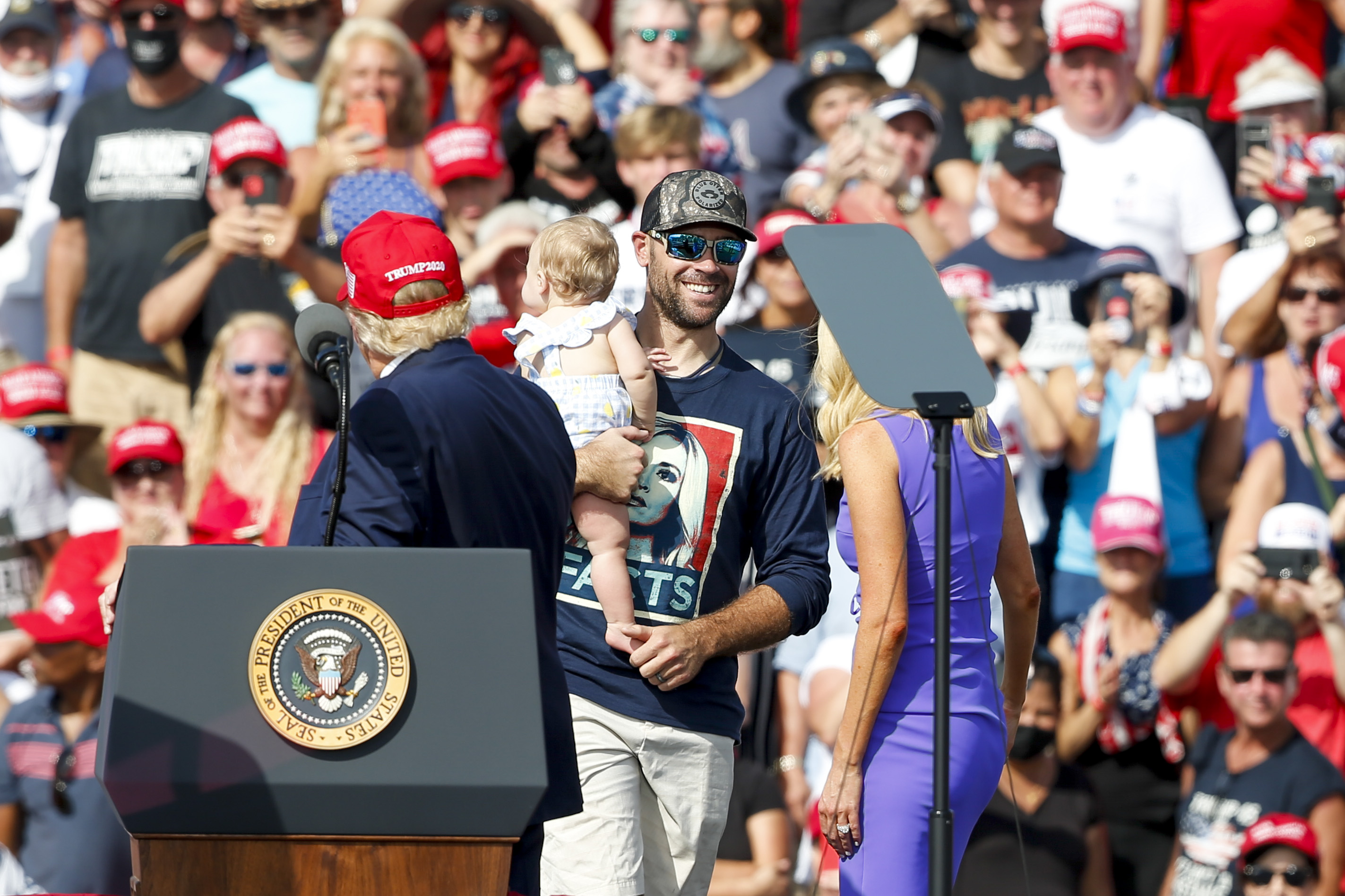 ex-rays-reliever-sean-gilmartin-in-a-white-house-mess