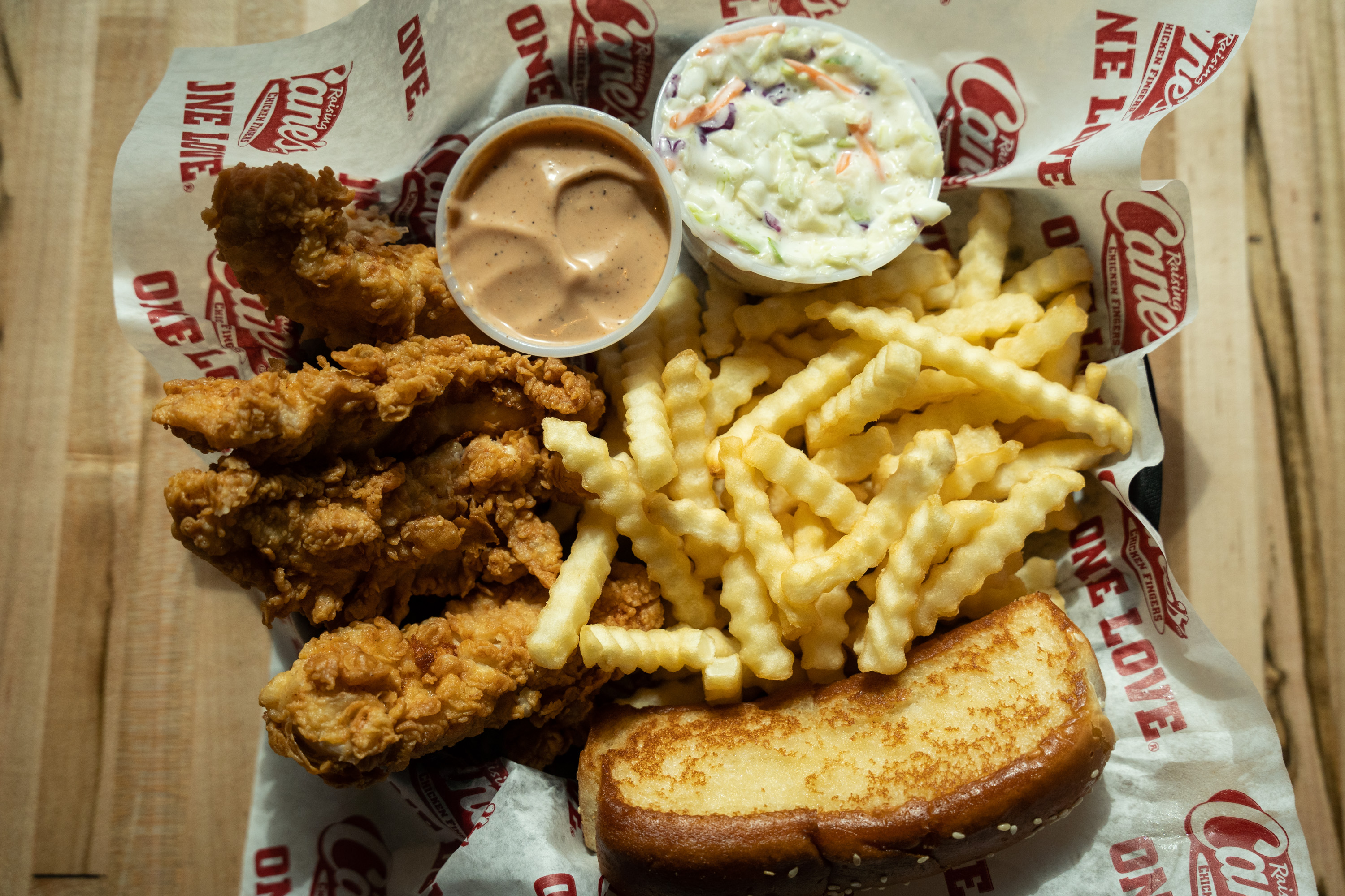 Raising Cane's first chicken restaurant in Tampa Bay to open