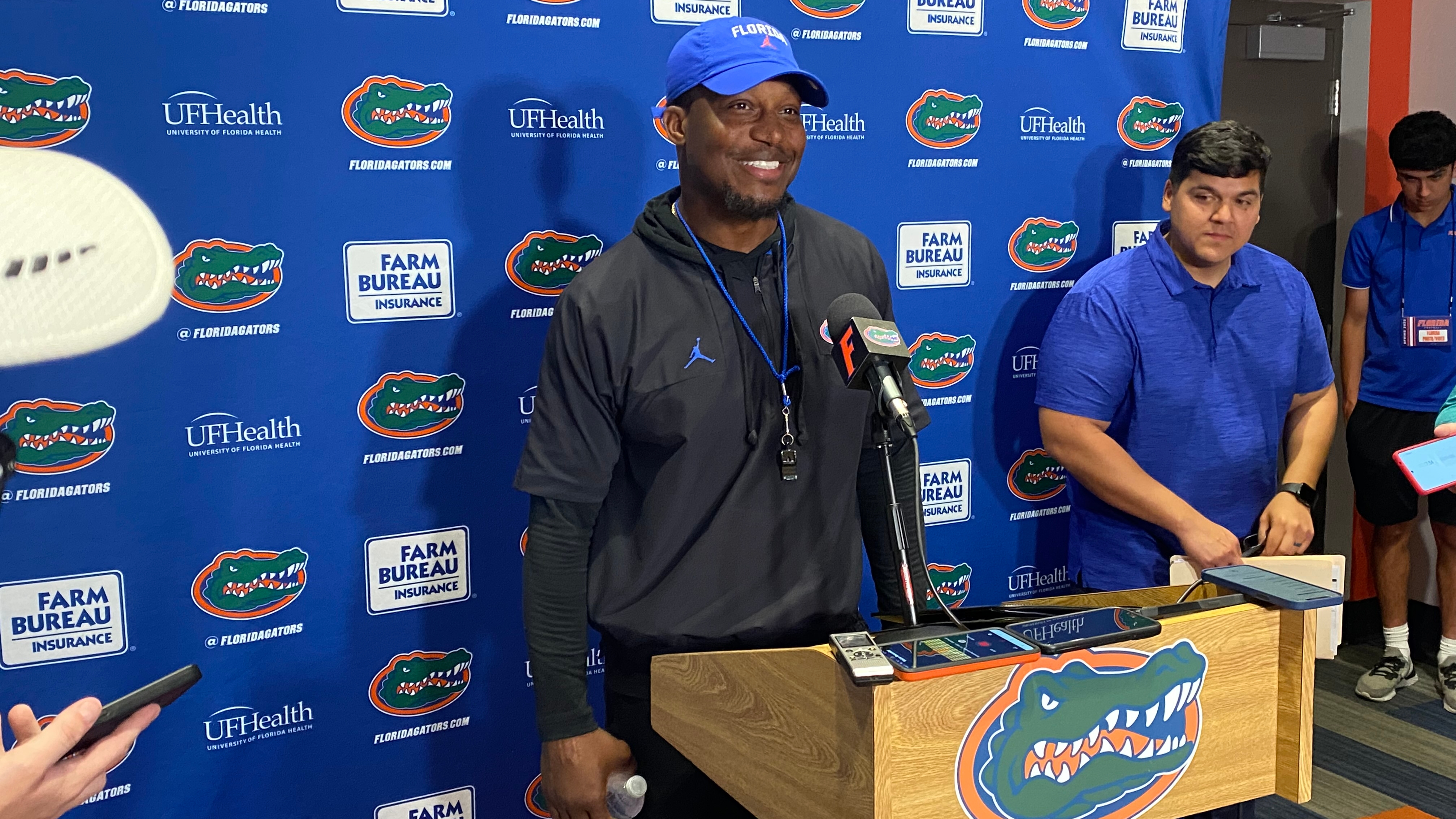 Florida Gators Assistant Coach Profiles: Who is Rob Sale? - Sports  Illustrated Florida Gators News, Analysis and More