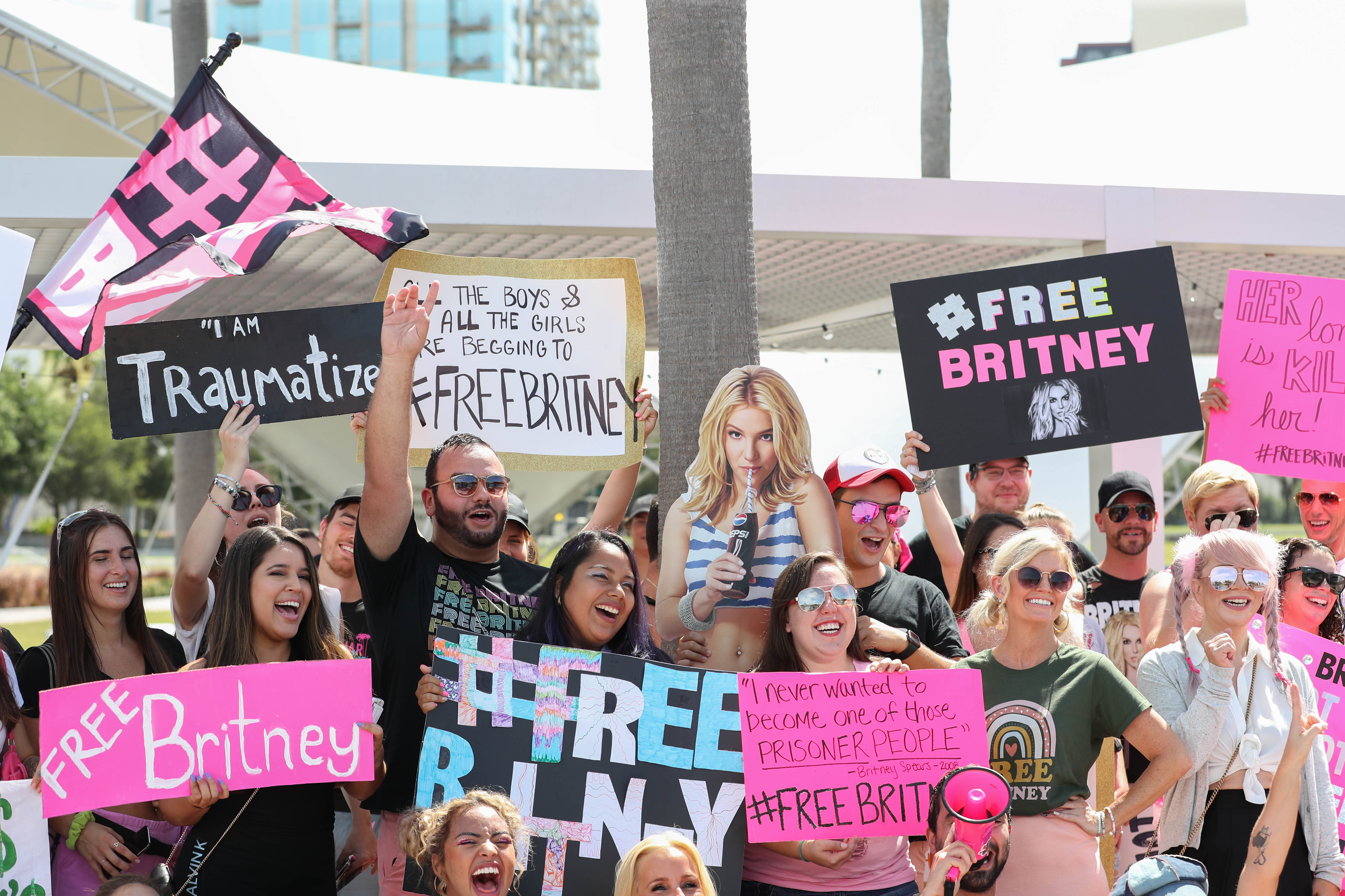 Britney Signs