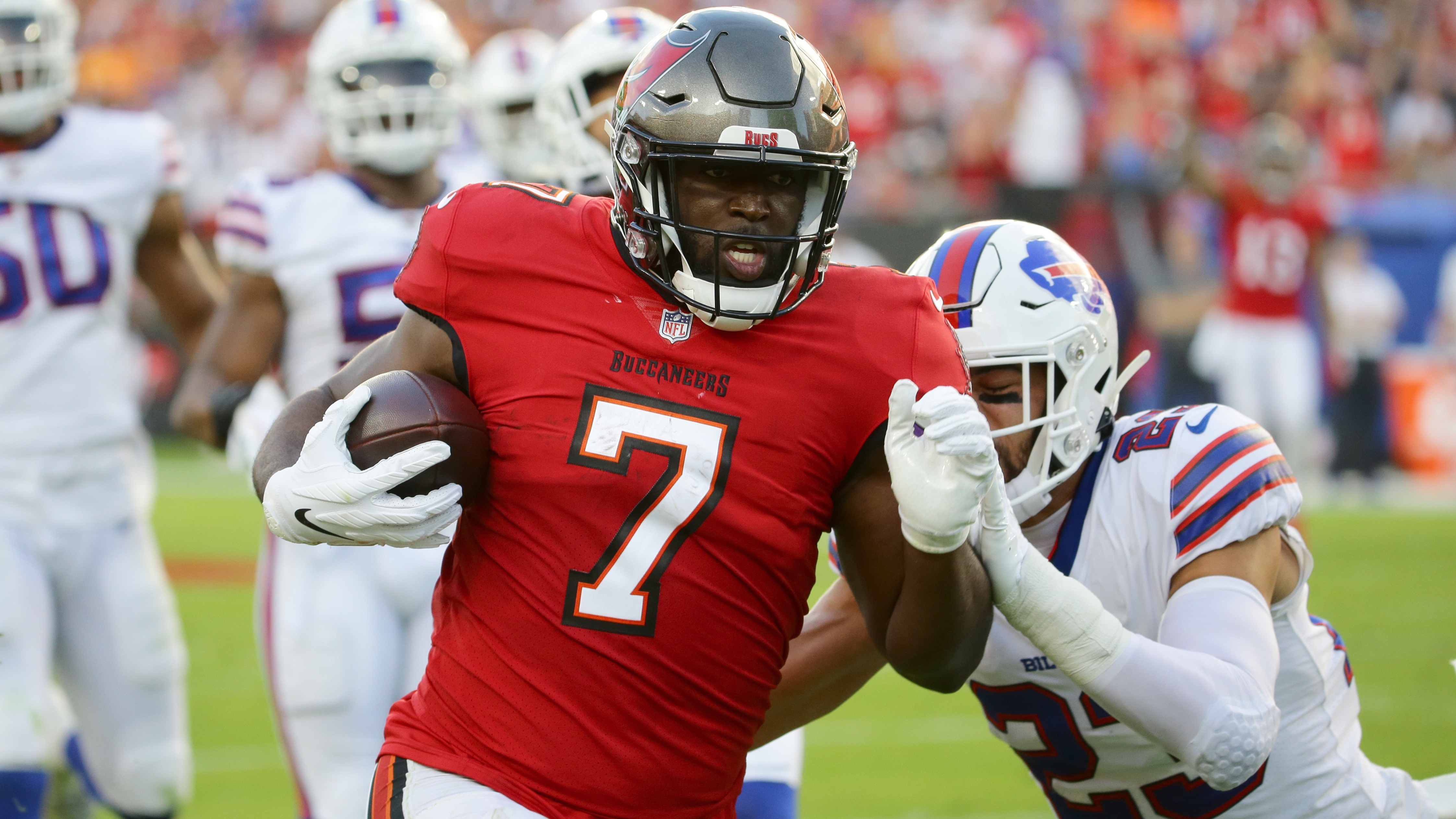 Bucs make roster moves ahead of Sunday's playoff game vs. Rams