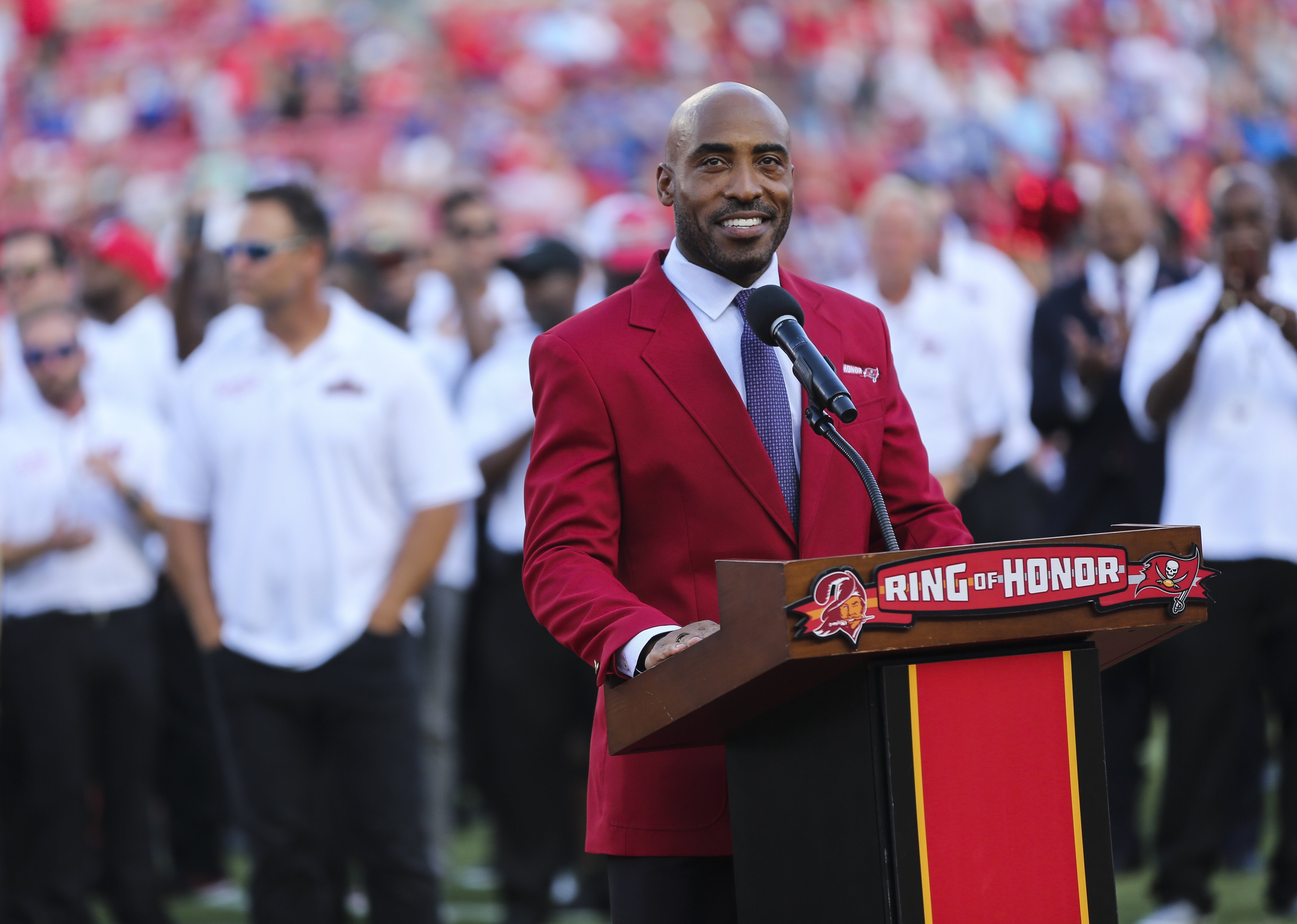 How Ronde Barber followed his own path to Pro Football Hall of Fame