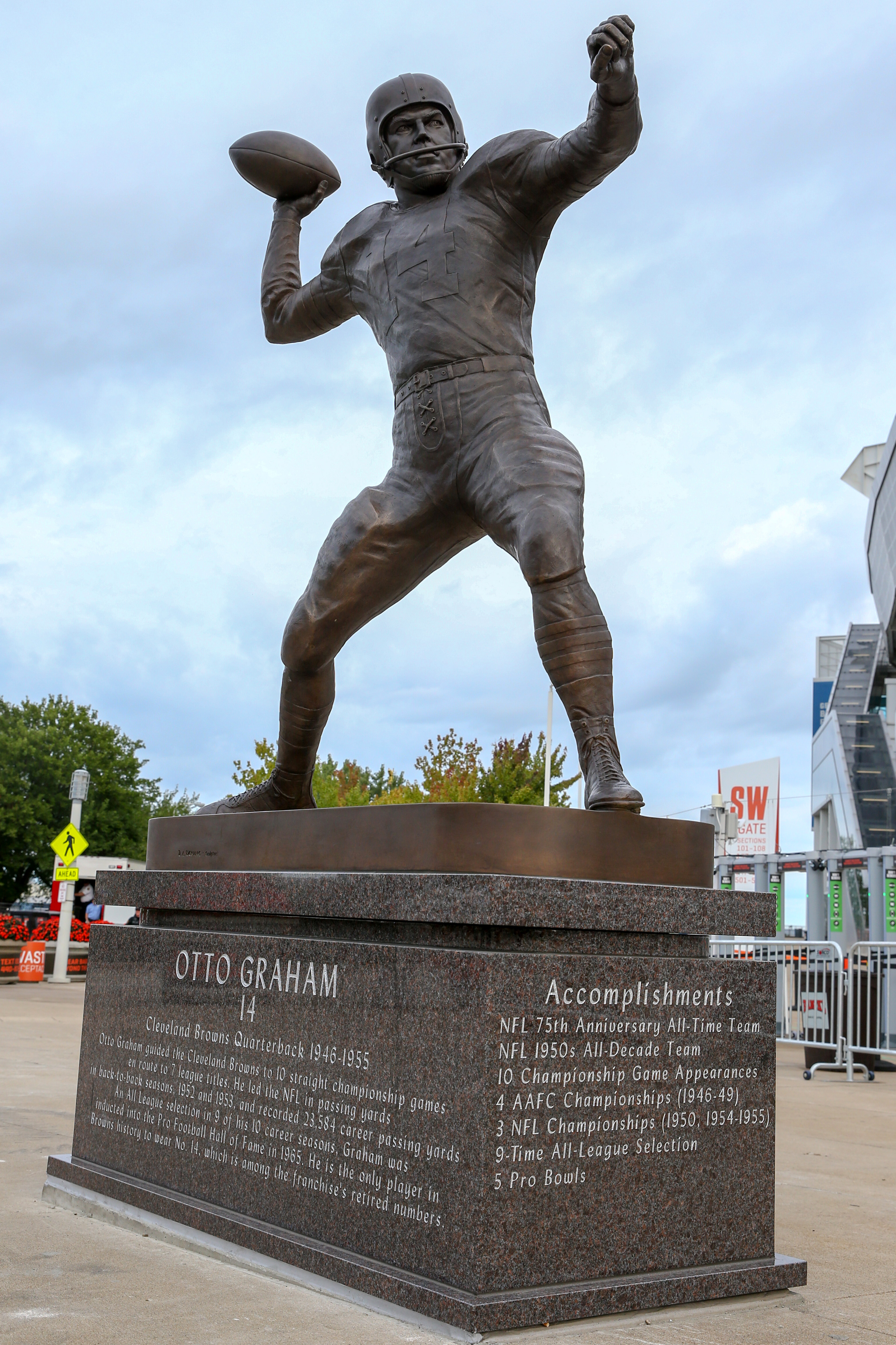 With 10 title games, 7 championships, Otto Graham deserves to be