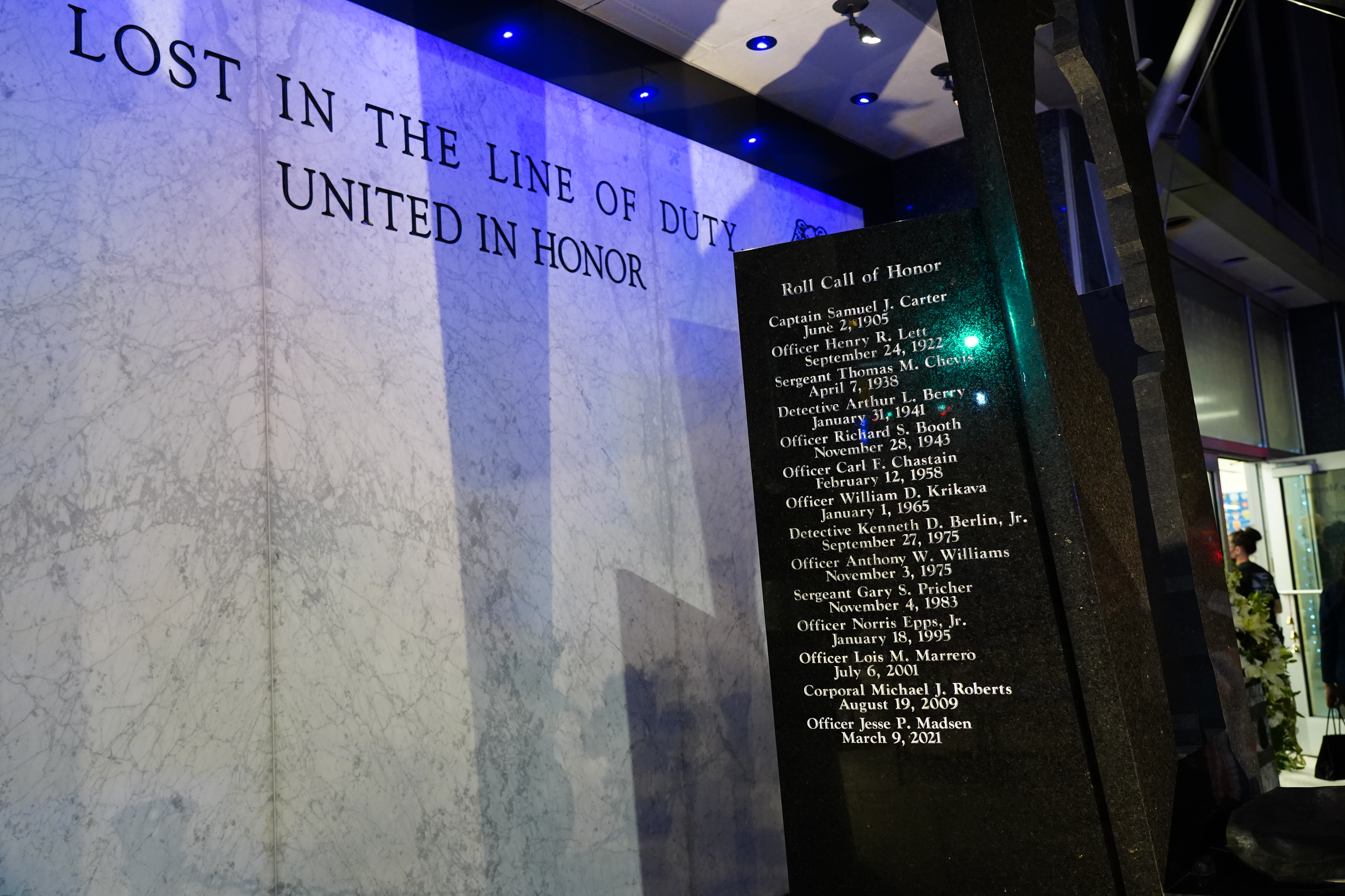 Details Released On Funeral For Tampa Officer Killed In Wrong Way Crash