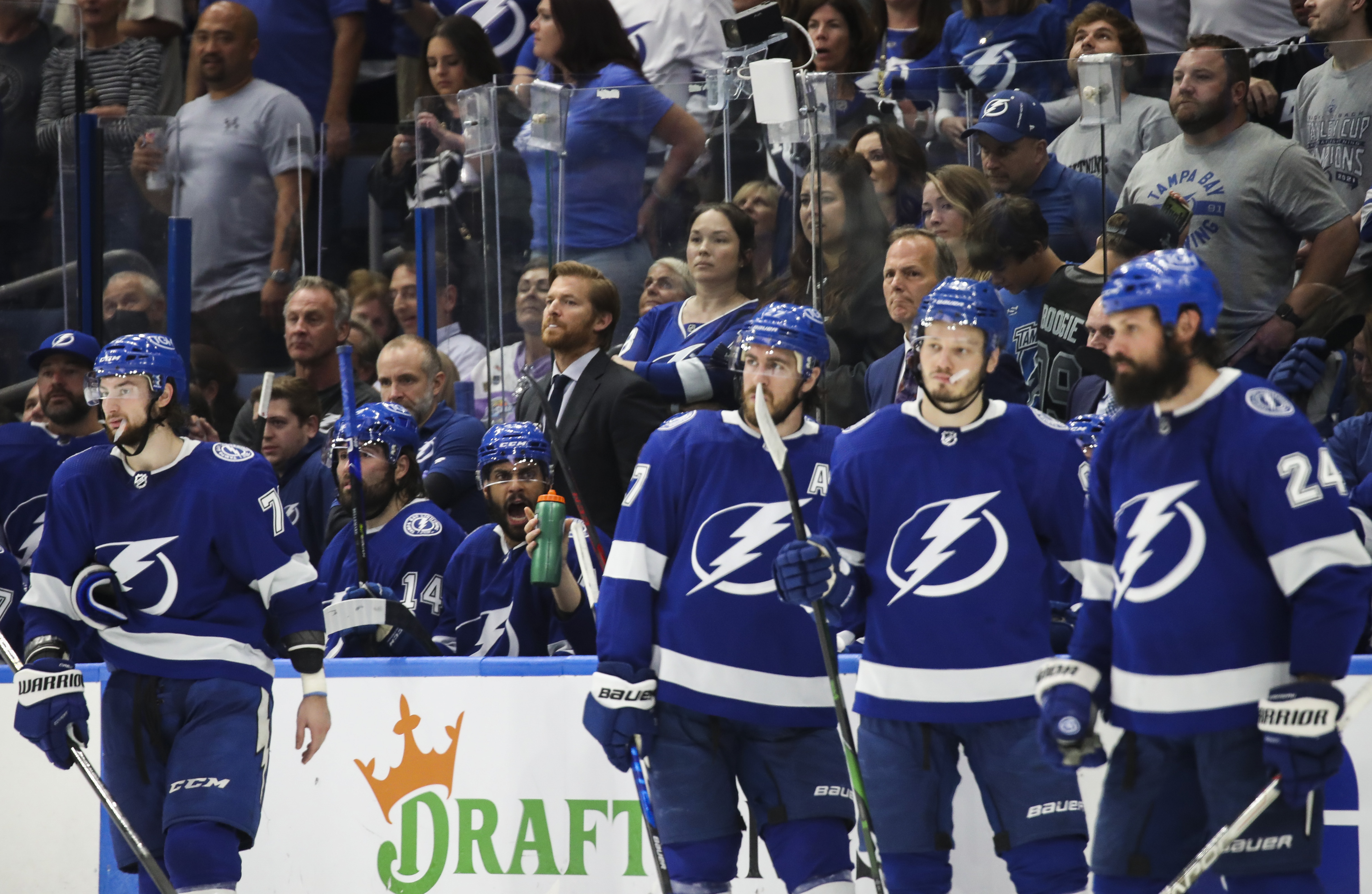 Lightning vs. Panthers series: Tampa Bay sweeps Florida to advance to  Eastern Conference Final - DraftKings Network