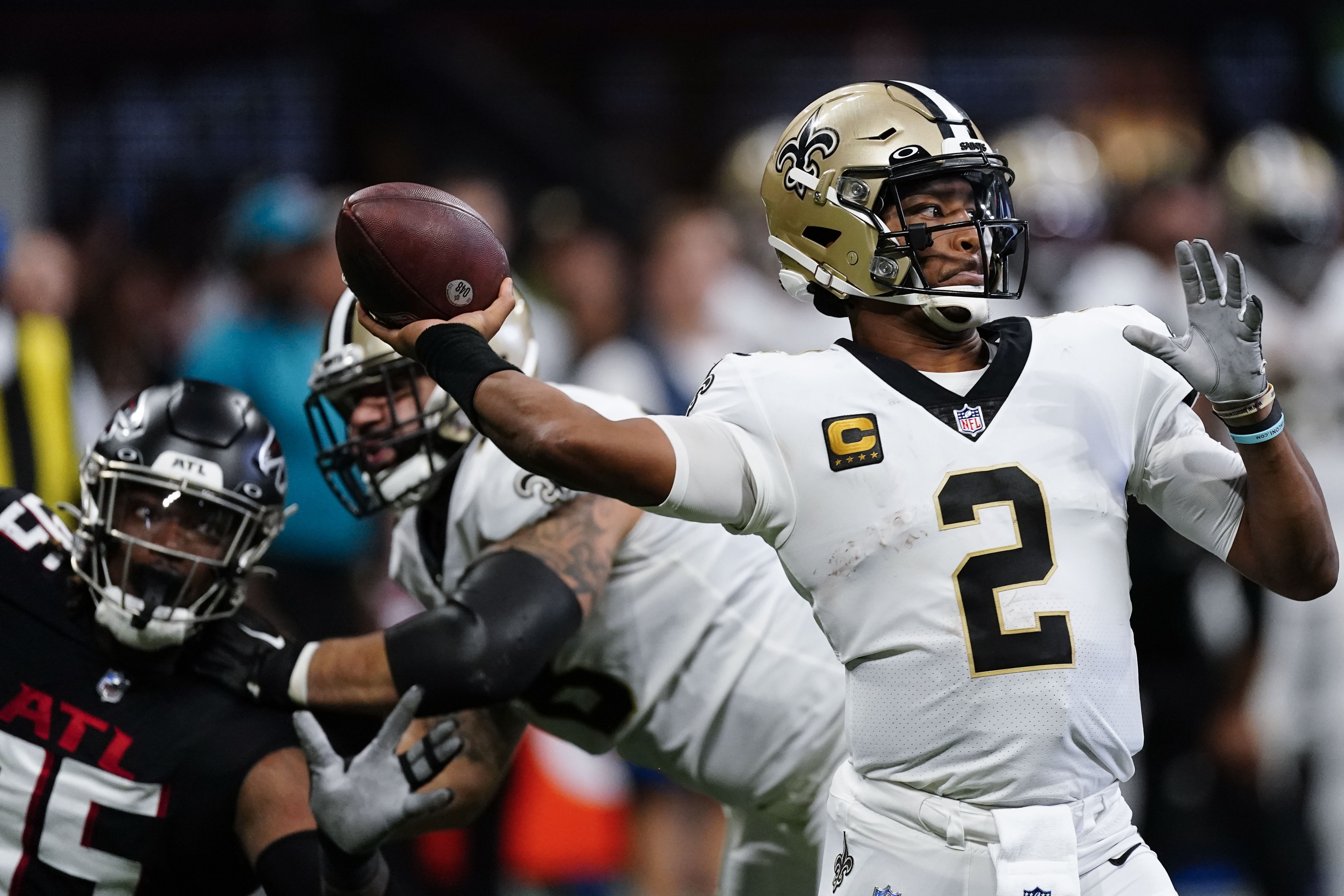 Quarterback Jameis Winston seen dancing on crutches in locker room after  Bucs win