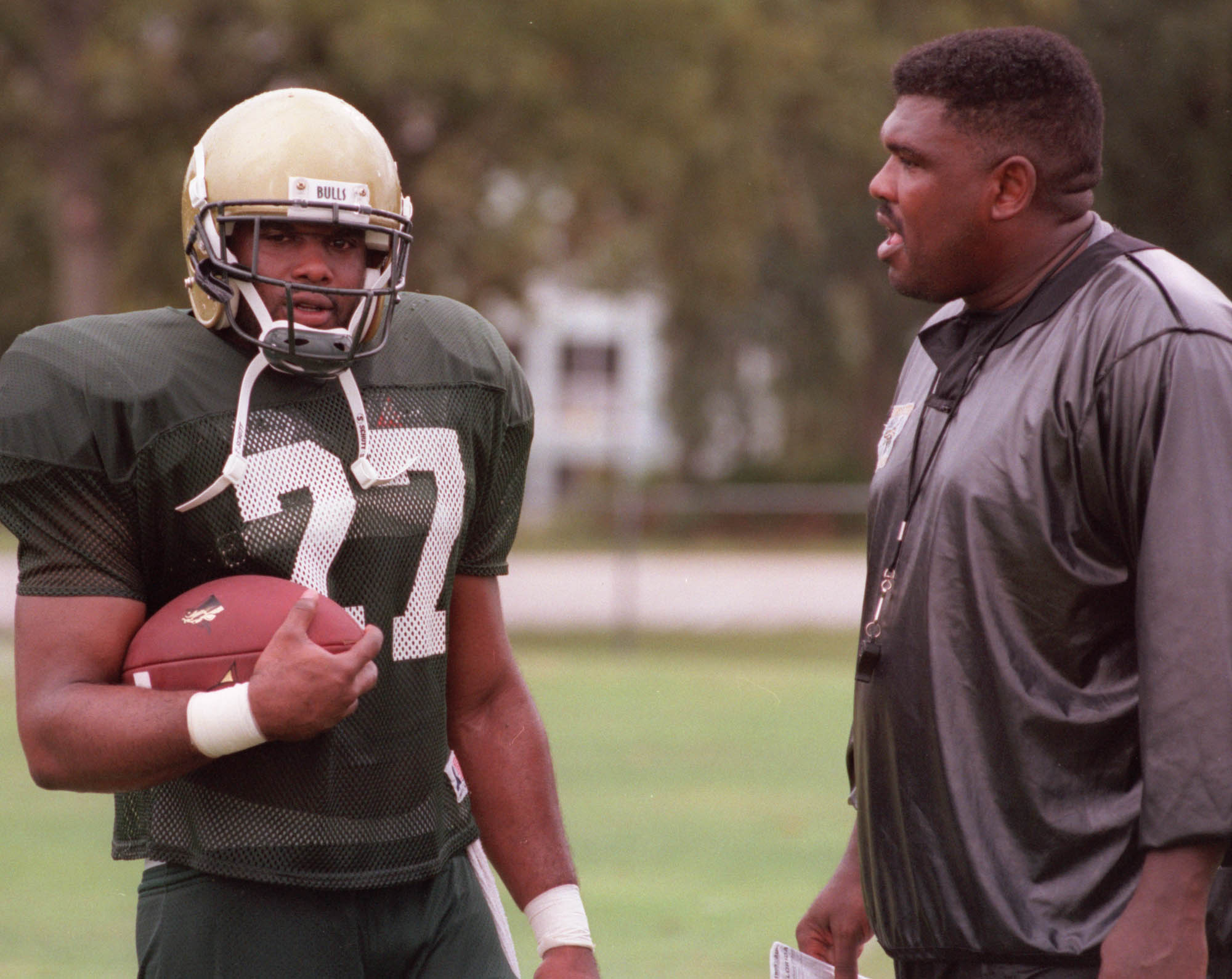 Former Bucs tight end, USF assistant Calvin Magee dies at 59