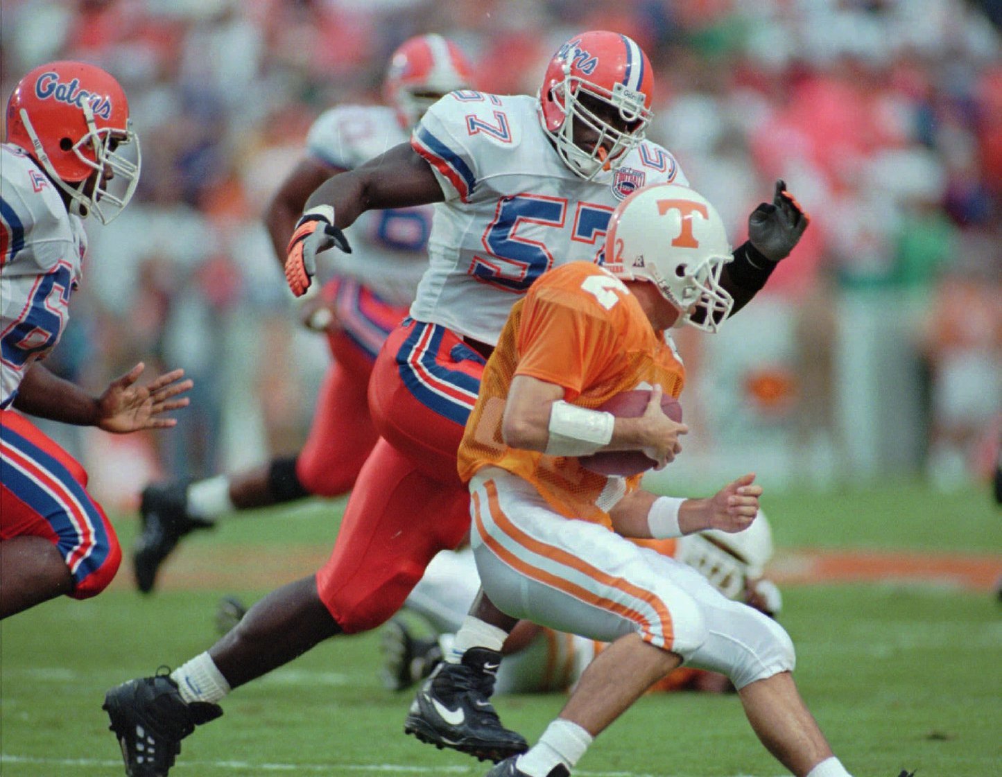 Former Florida Gators RB Fred Taylor a PFHOF Semifinalist for the Fourth  Time - Sports Illustrated Florida Gators News, Analysis and More