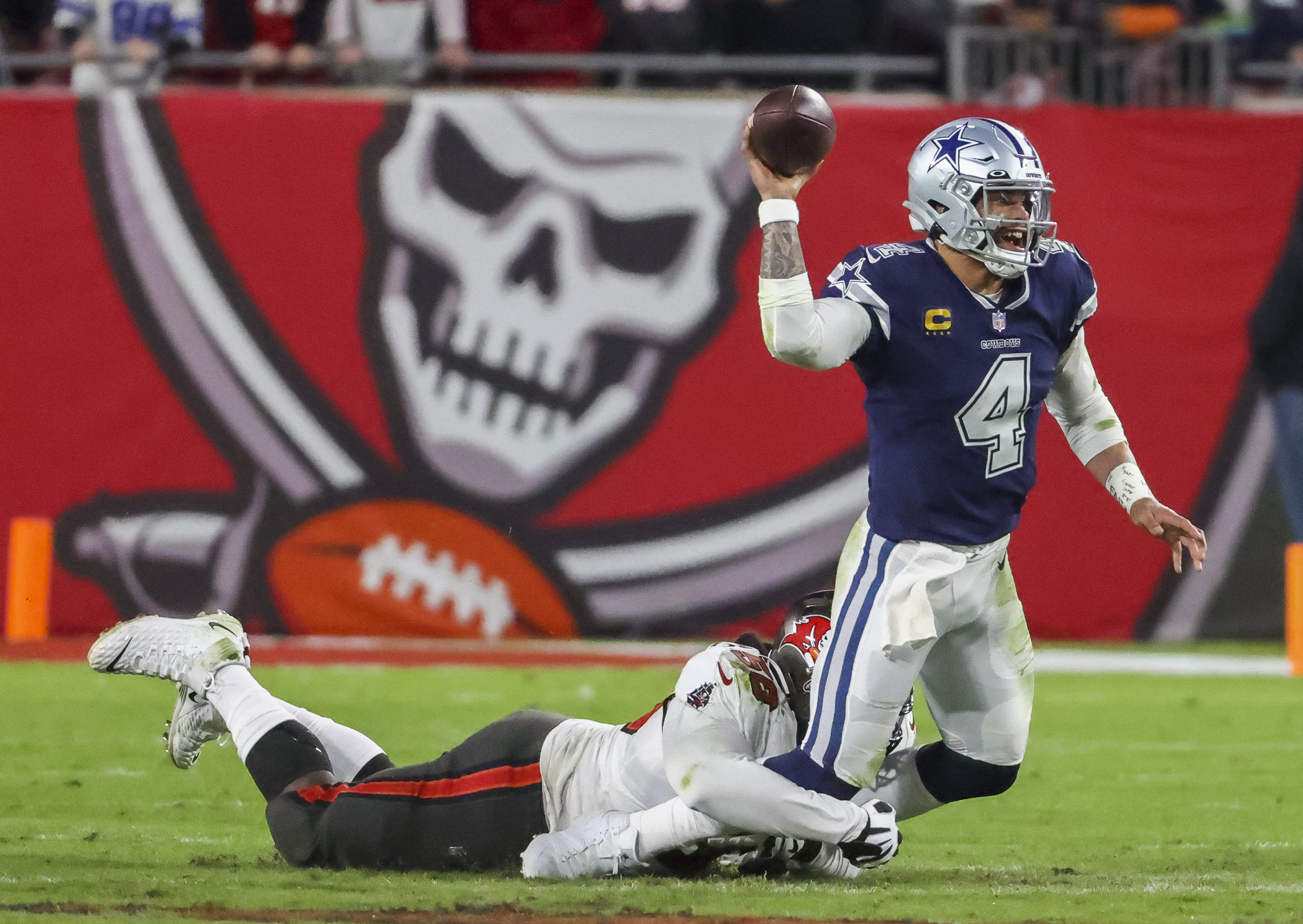 Expiring Contracts: One Bucs Player is a Top-15 2023 Free Agent - Bucs  Nation