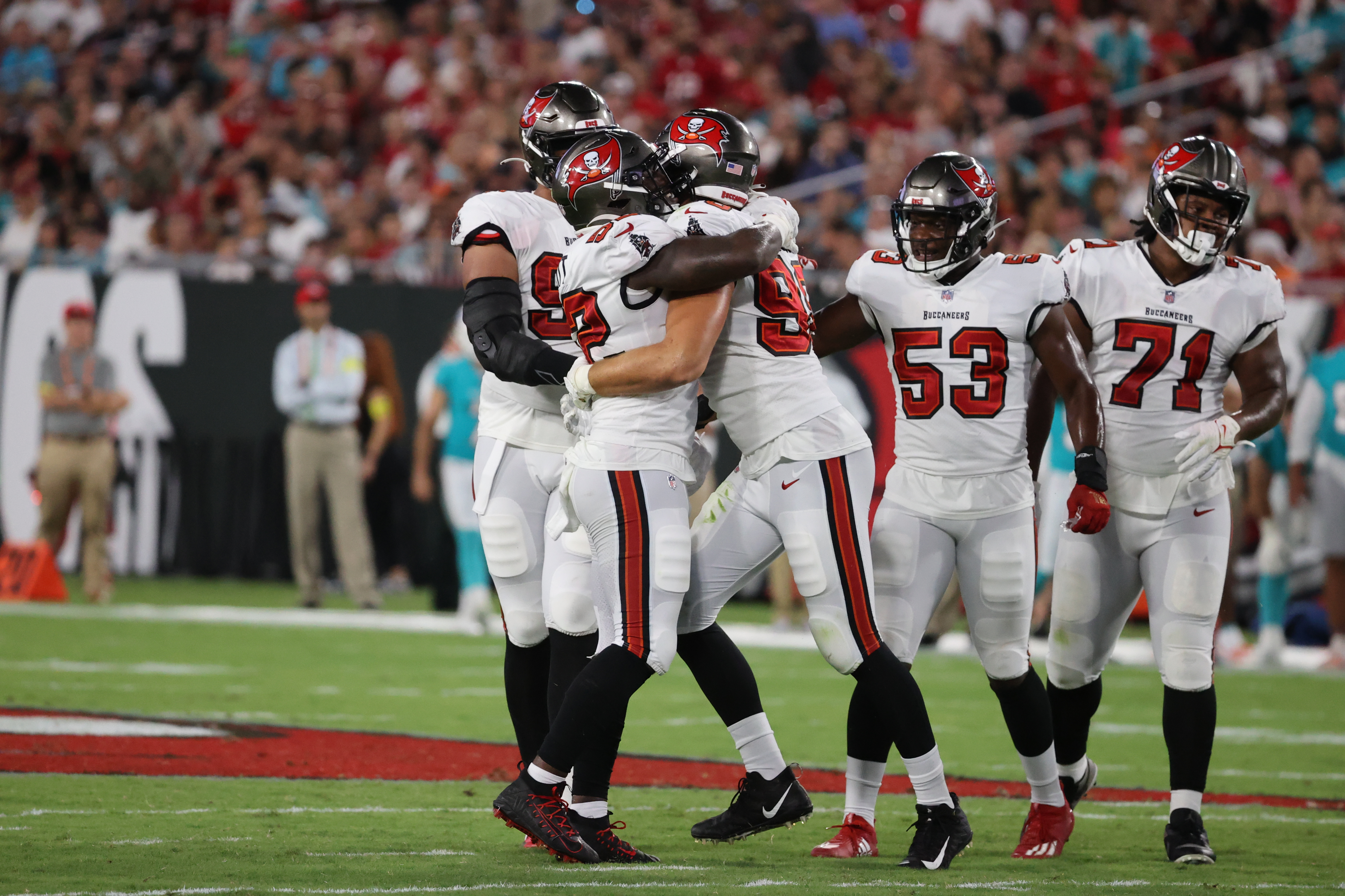 Tampa Bay Bucs re-sign linebacker Anthony Nelson - Bucs Nation