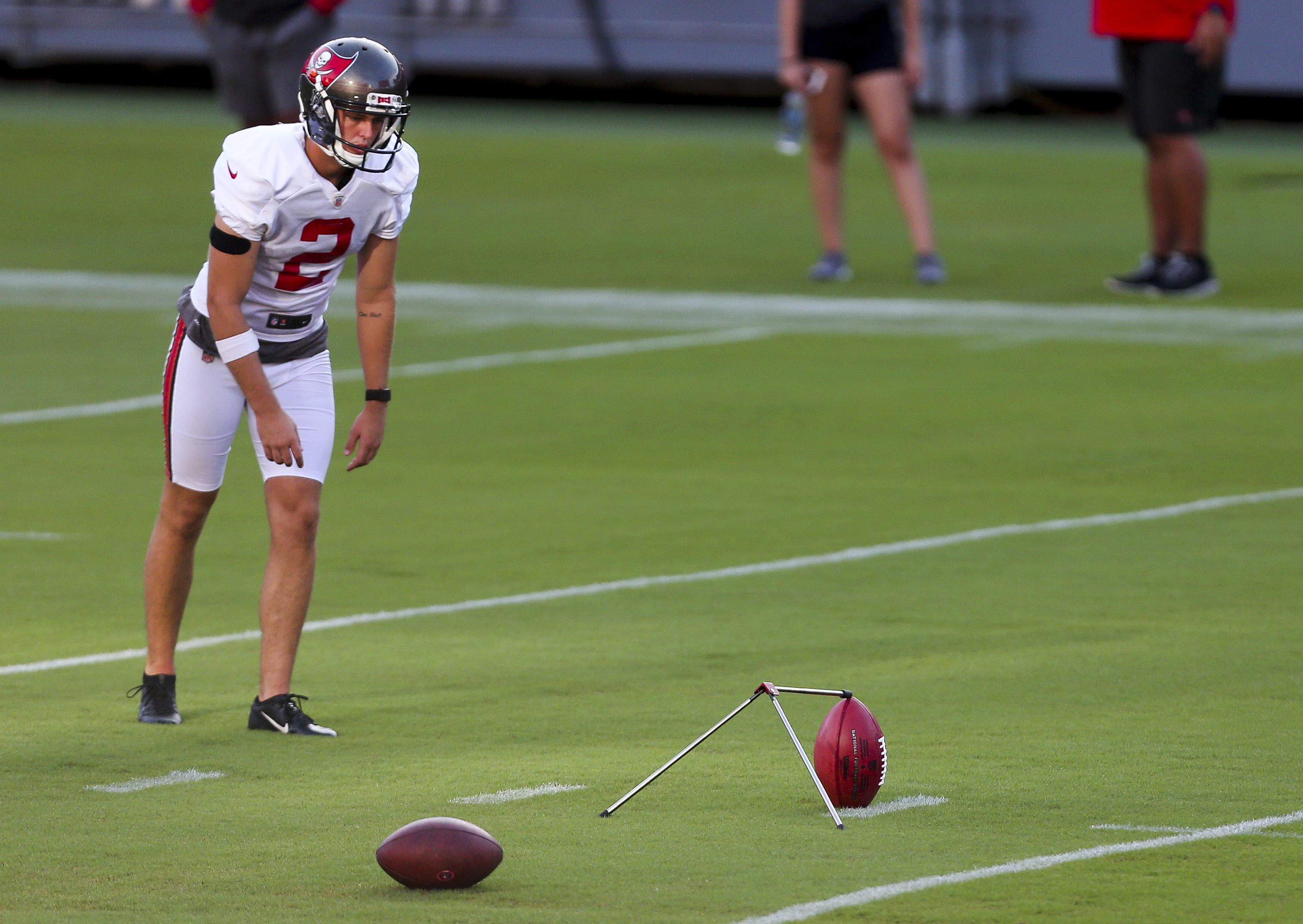 Buccaneers' Tom Brady Reflects On Crowd Noise, Struggles Against