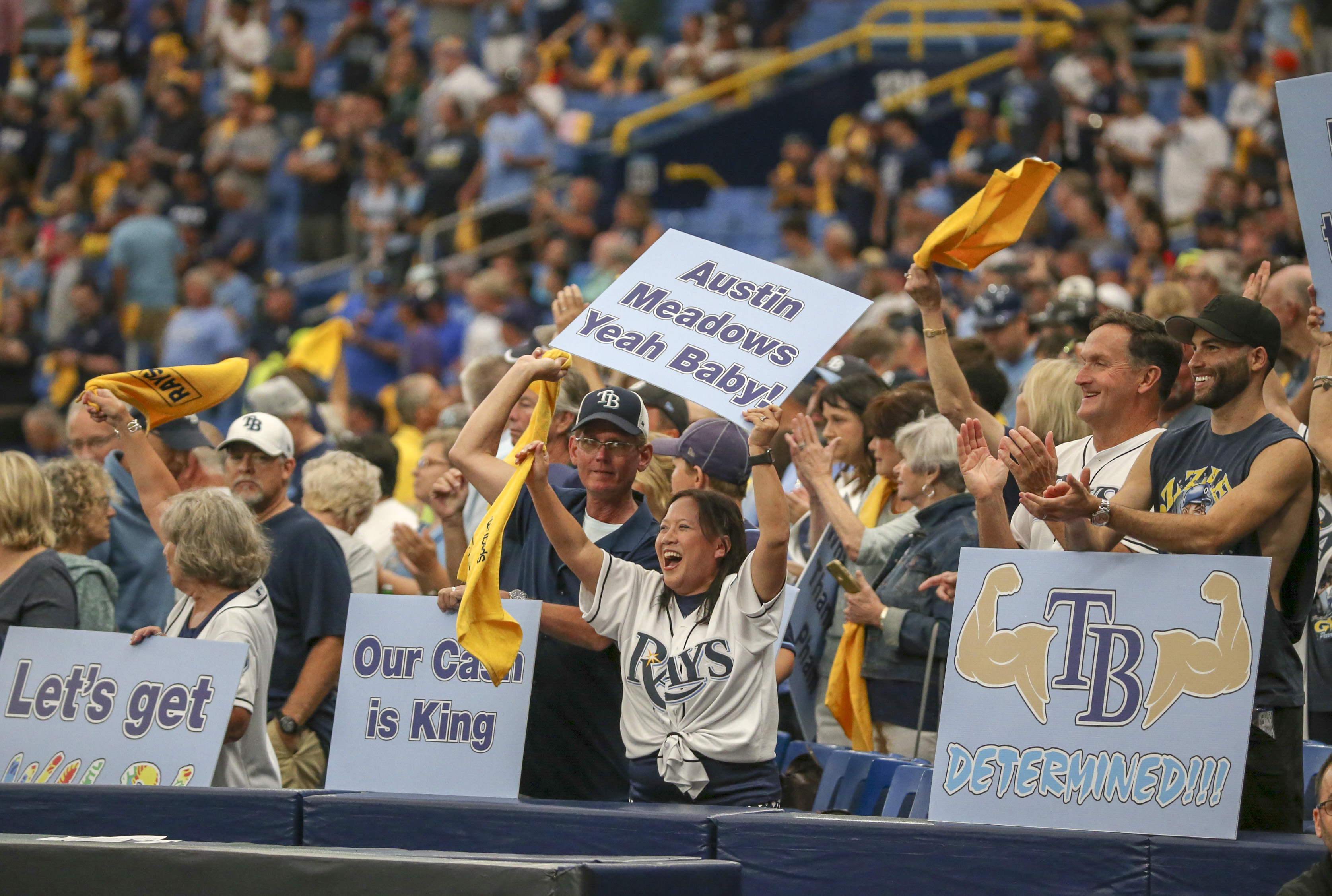 Rays fans overcome roadblocks, pack the Trop for Game 3