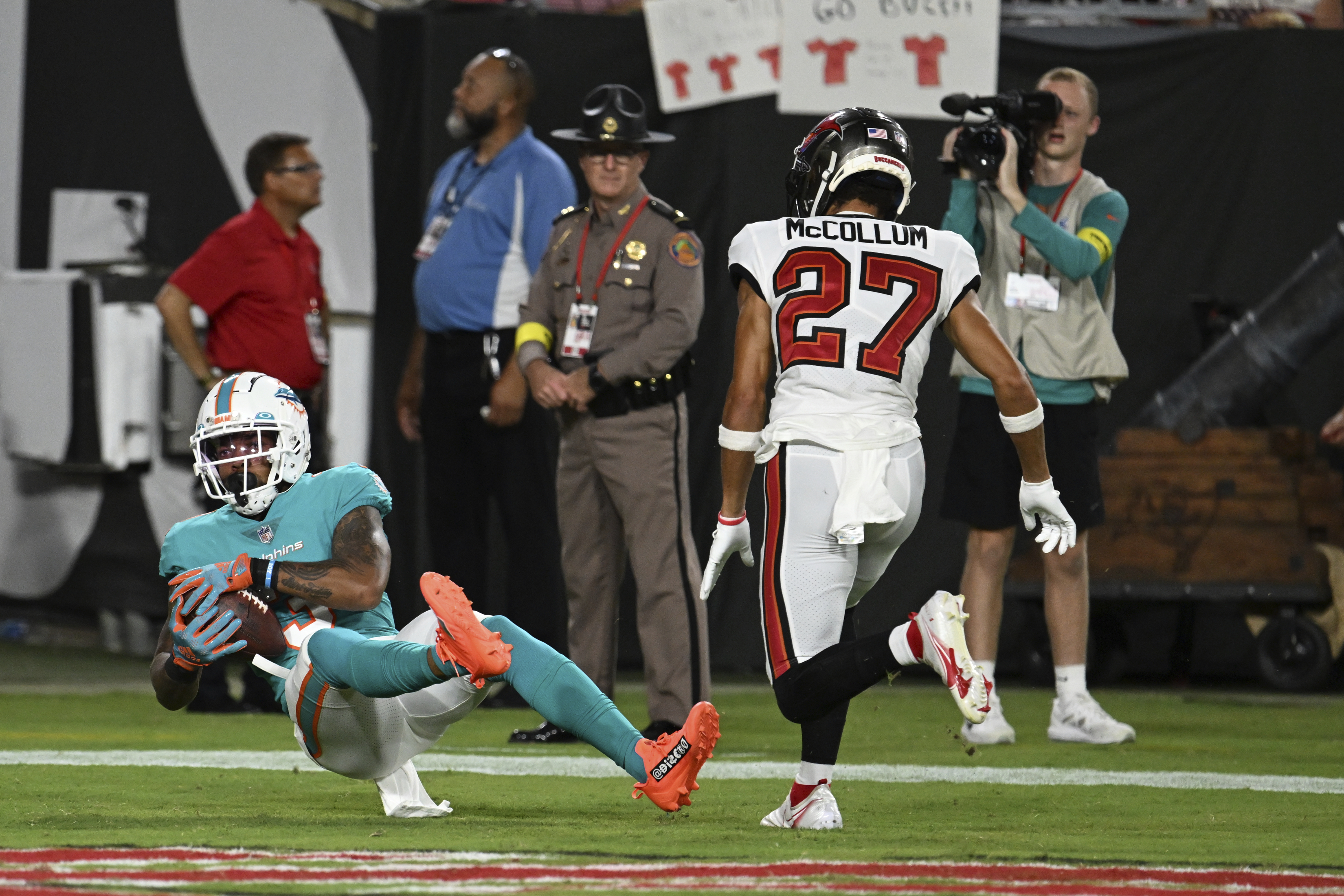 Tampa Bay Buccaneers cornerback Zyon McCollum (27) watches his assigned  receiver as he defends in the secondary during an NFL football game against  the New Orleans Saints, Monday, Dec. 5, 2022, in