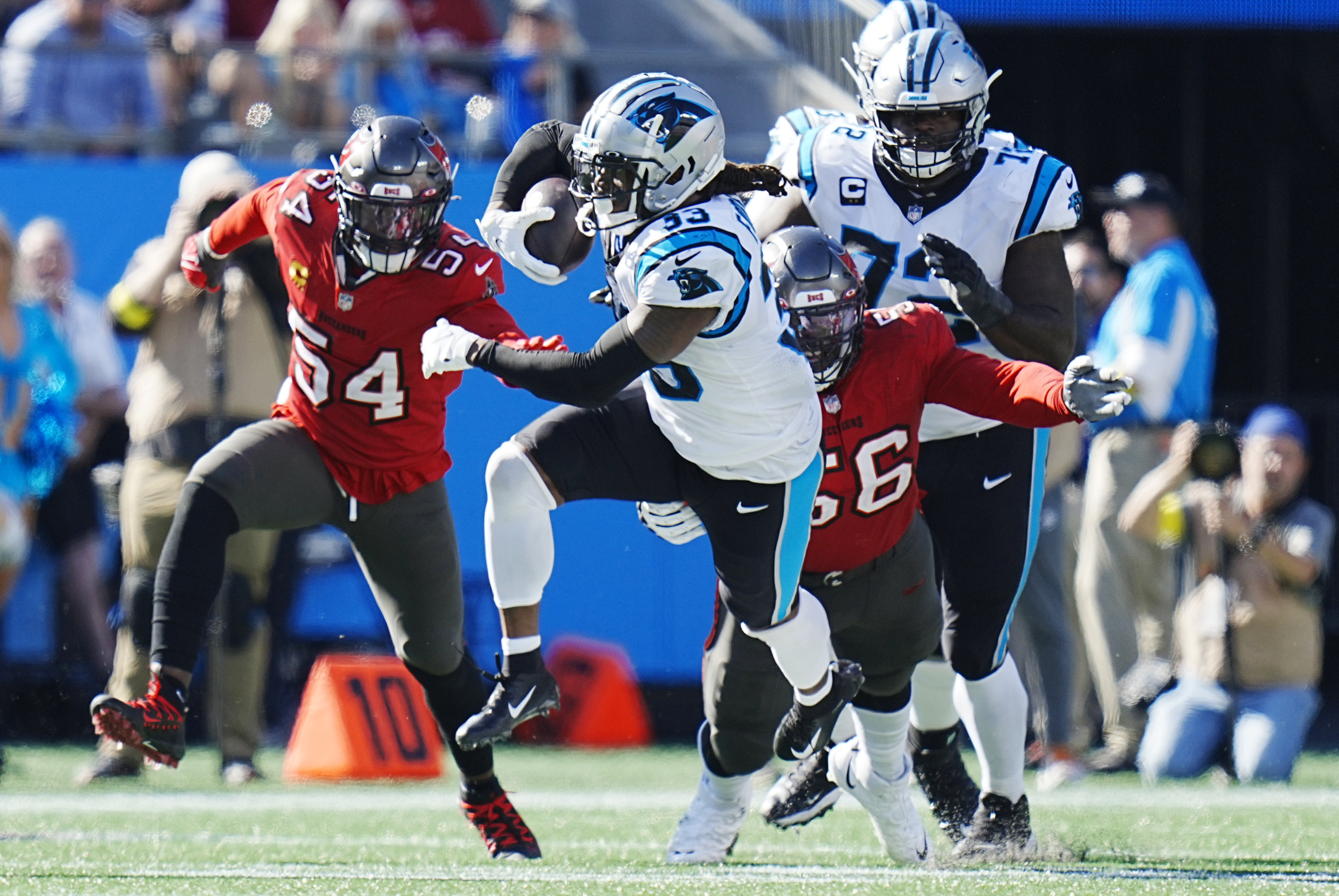 Live updates: Panthers knock off reeling Bucs