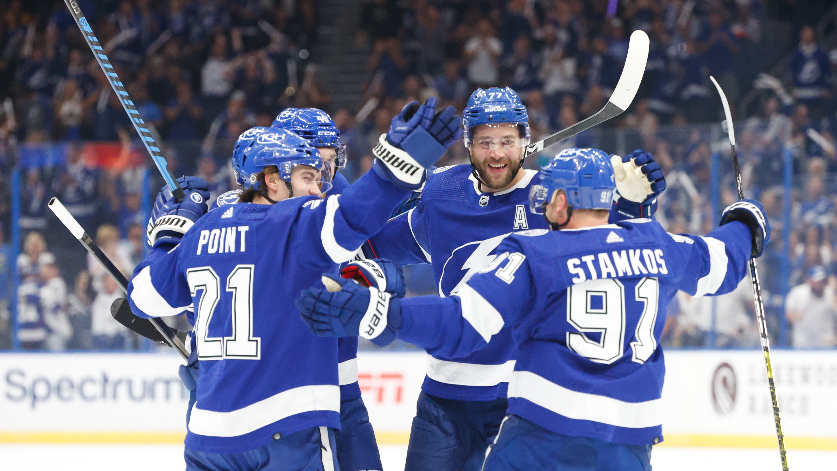 Tampa Bay Lightning Replica Home Jersey - Brayden Point - Youth