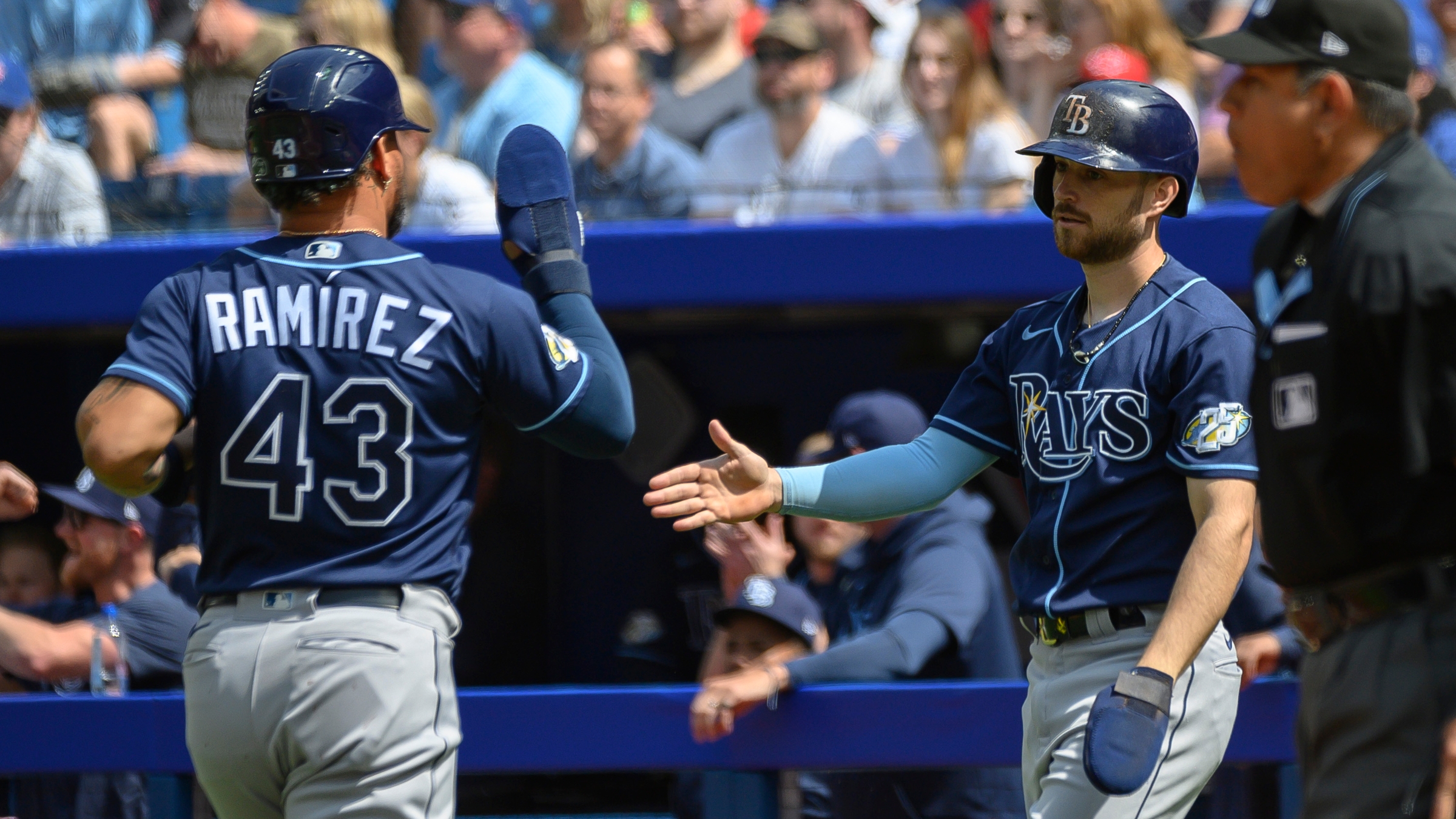 Blue Jays, Rangers throw punches during game