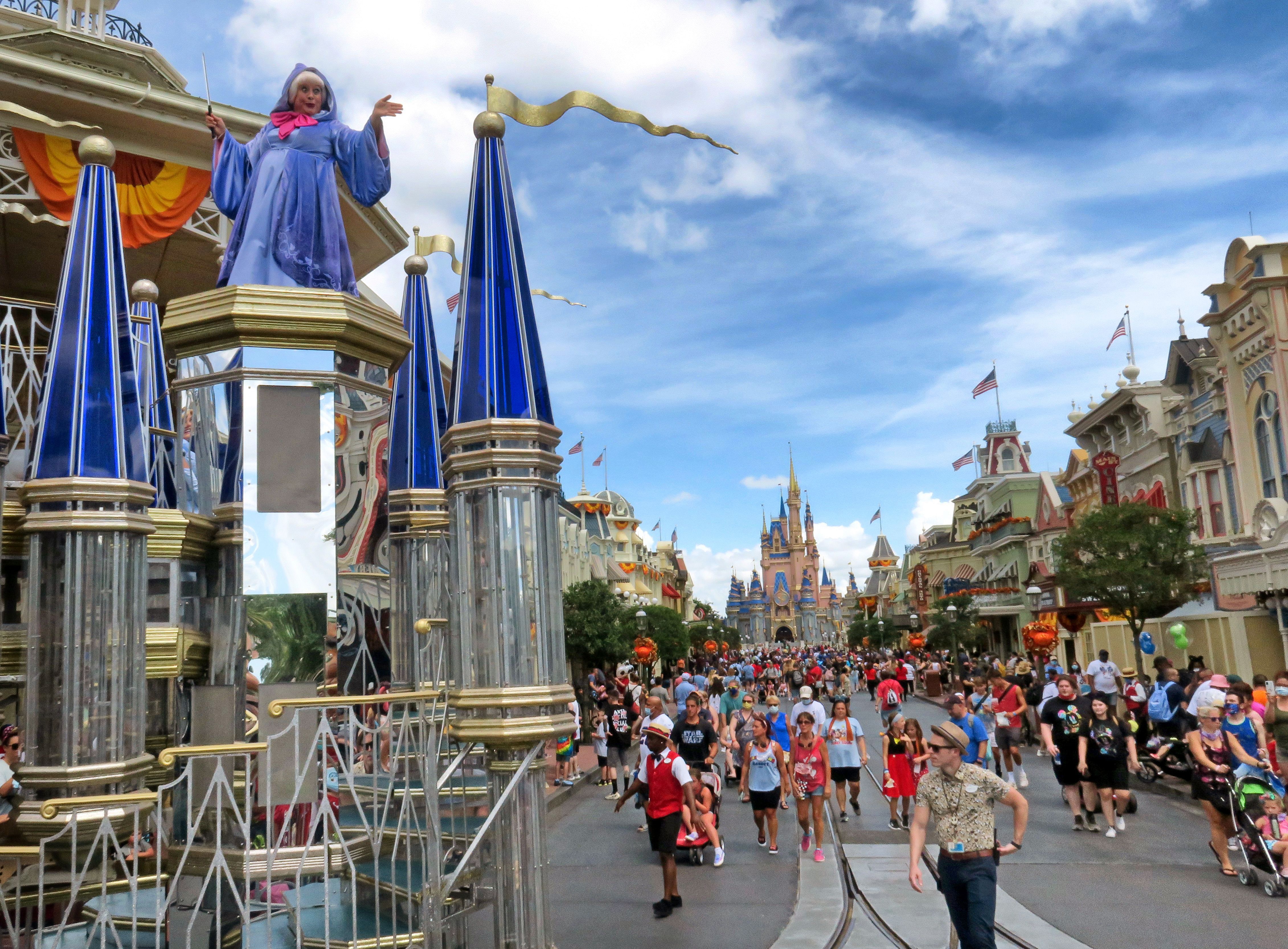 Disney World S New Genie Apps Let Visitors Skip Lines For A Price