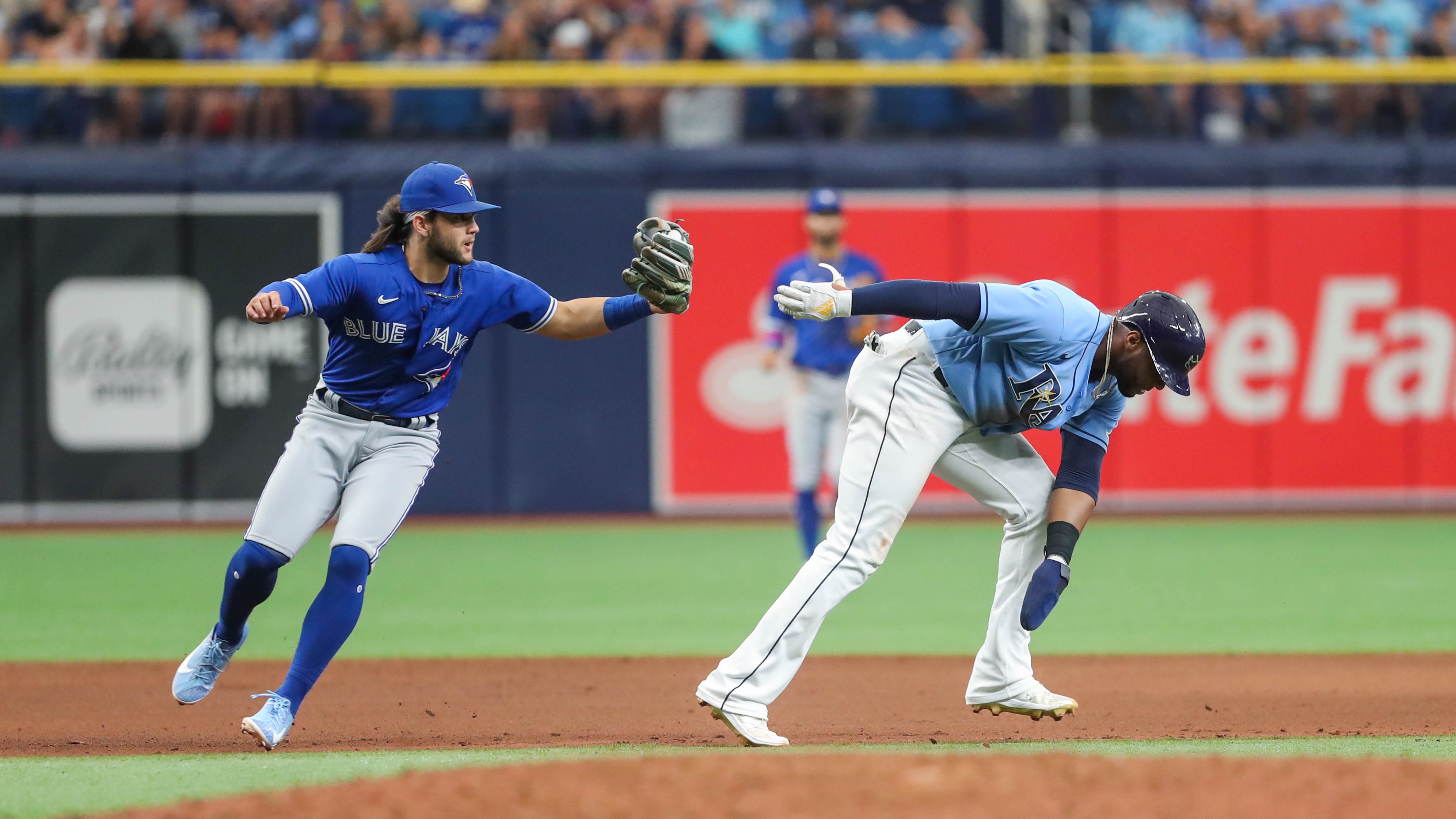 Bo Bichette returns, Robbie Ray gets first win as Toronto Blue