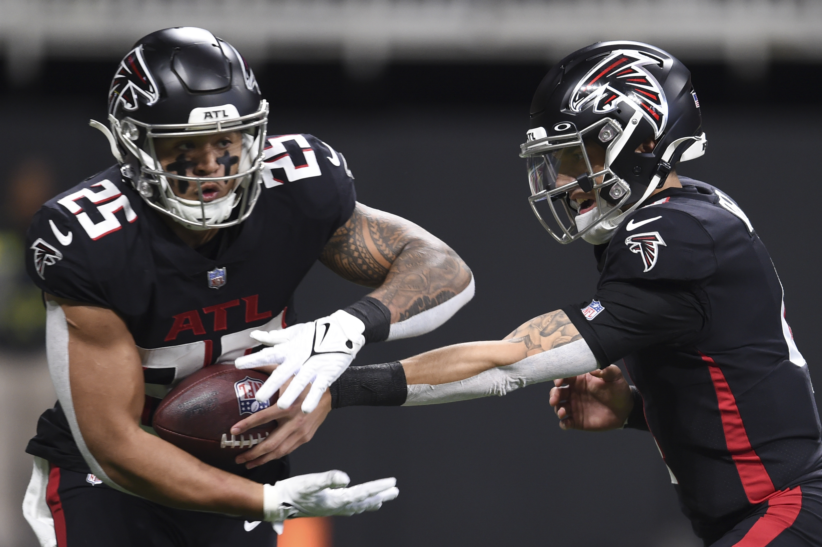 Falcons up 7-3 on Bucs, both sides chewing clock - NBC Sports