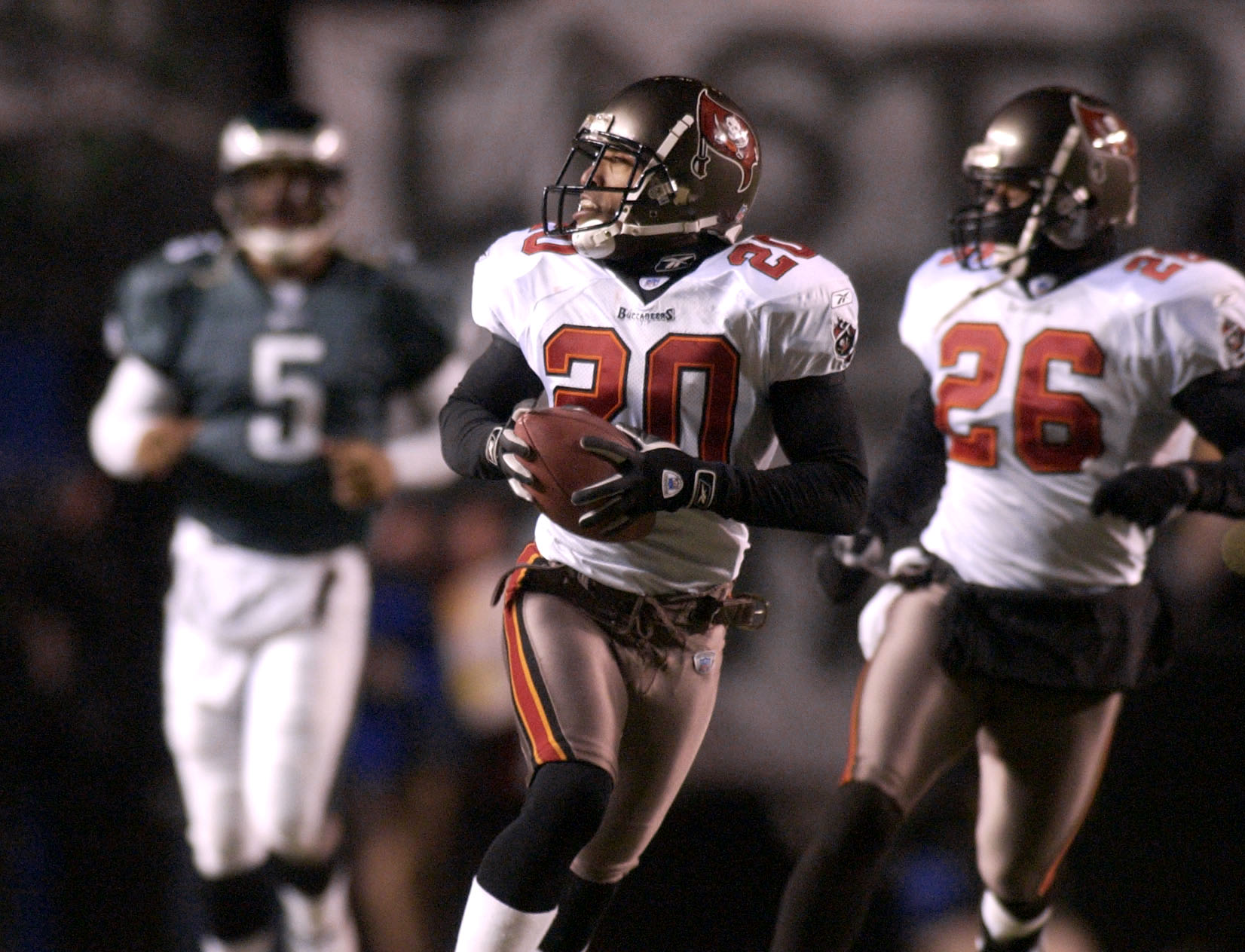 Ronde Barber is in the Hall of Fame, and the legend of that Bucs defense  grows again