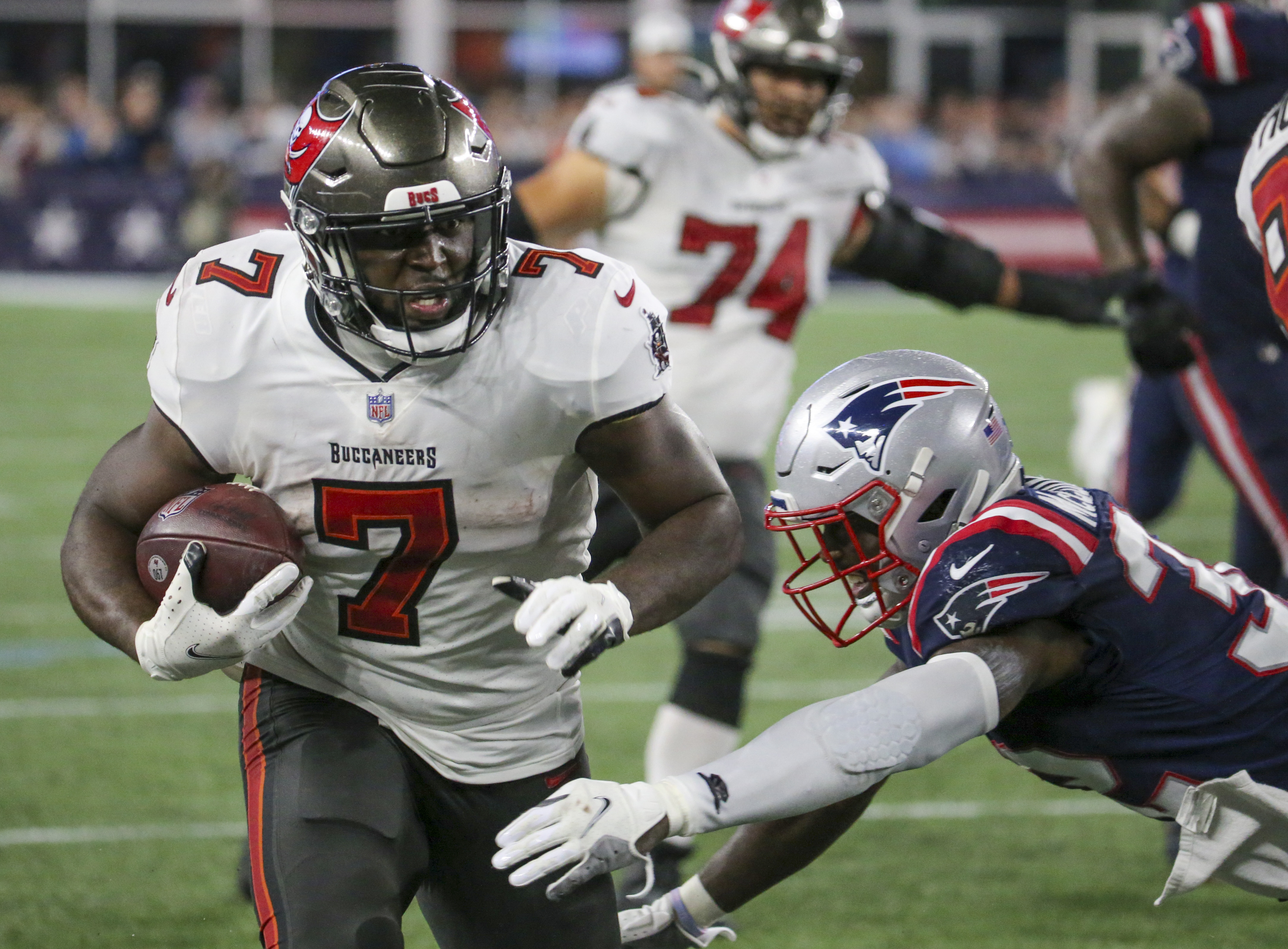 FOXBOROUGH, MA - OCTOBER 03: Tampa Bay Buccaneers wide receiver Antonio  Brown (81) warms up before the regular season game between the Tampa Bay  Buccaneers and the New England Patriots on October