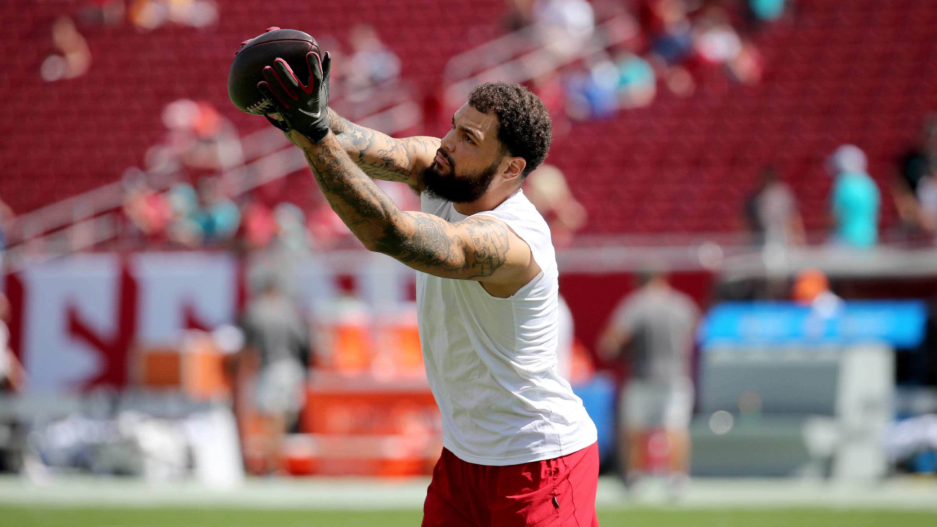 Patriots Tabbed as Trade 'Landing Spot' for Bucs WR Mike Evans