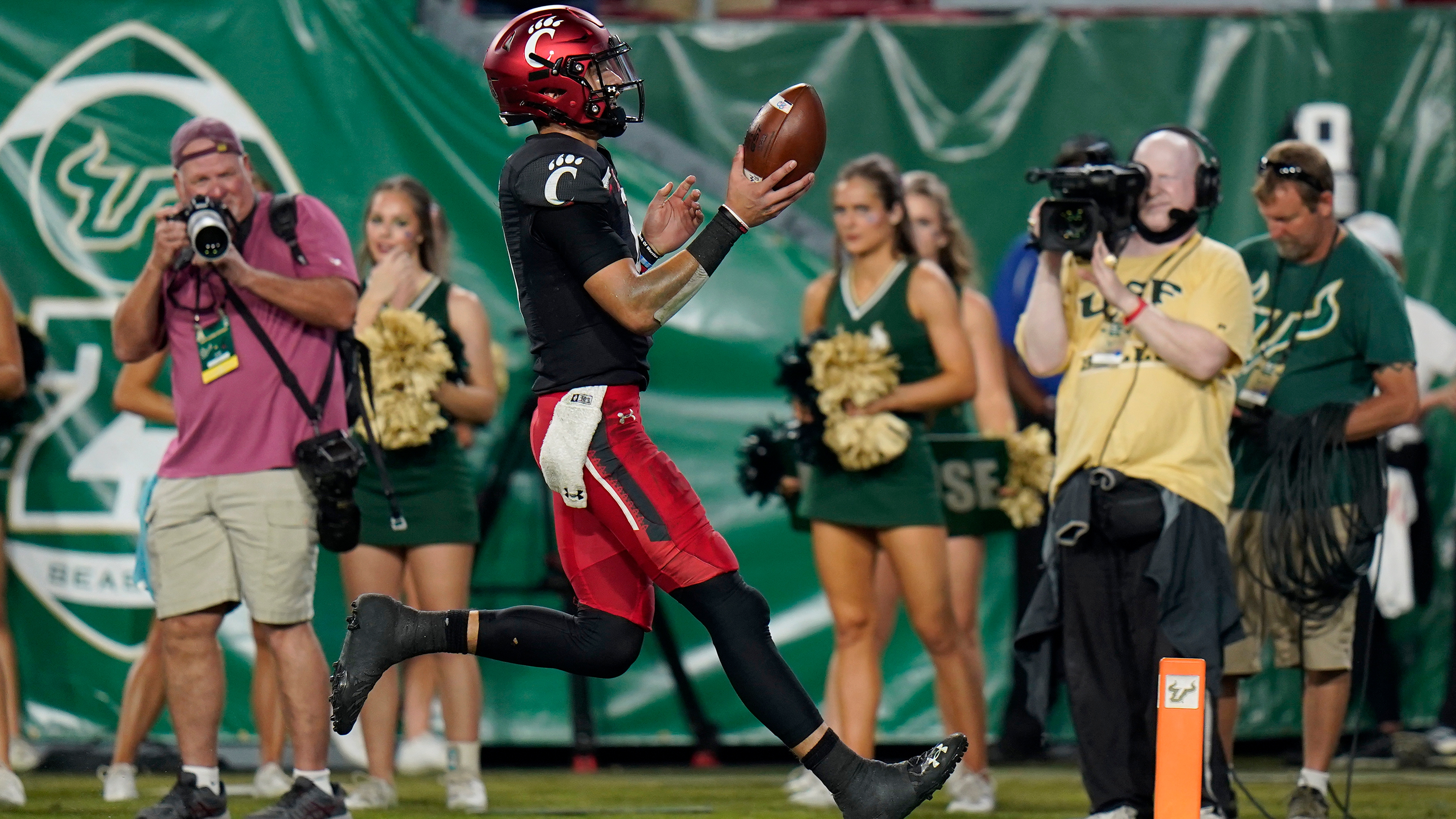 Cincinnati's Ford, Gardner departing early for NFL draft