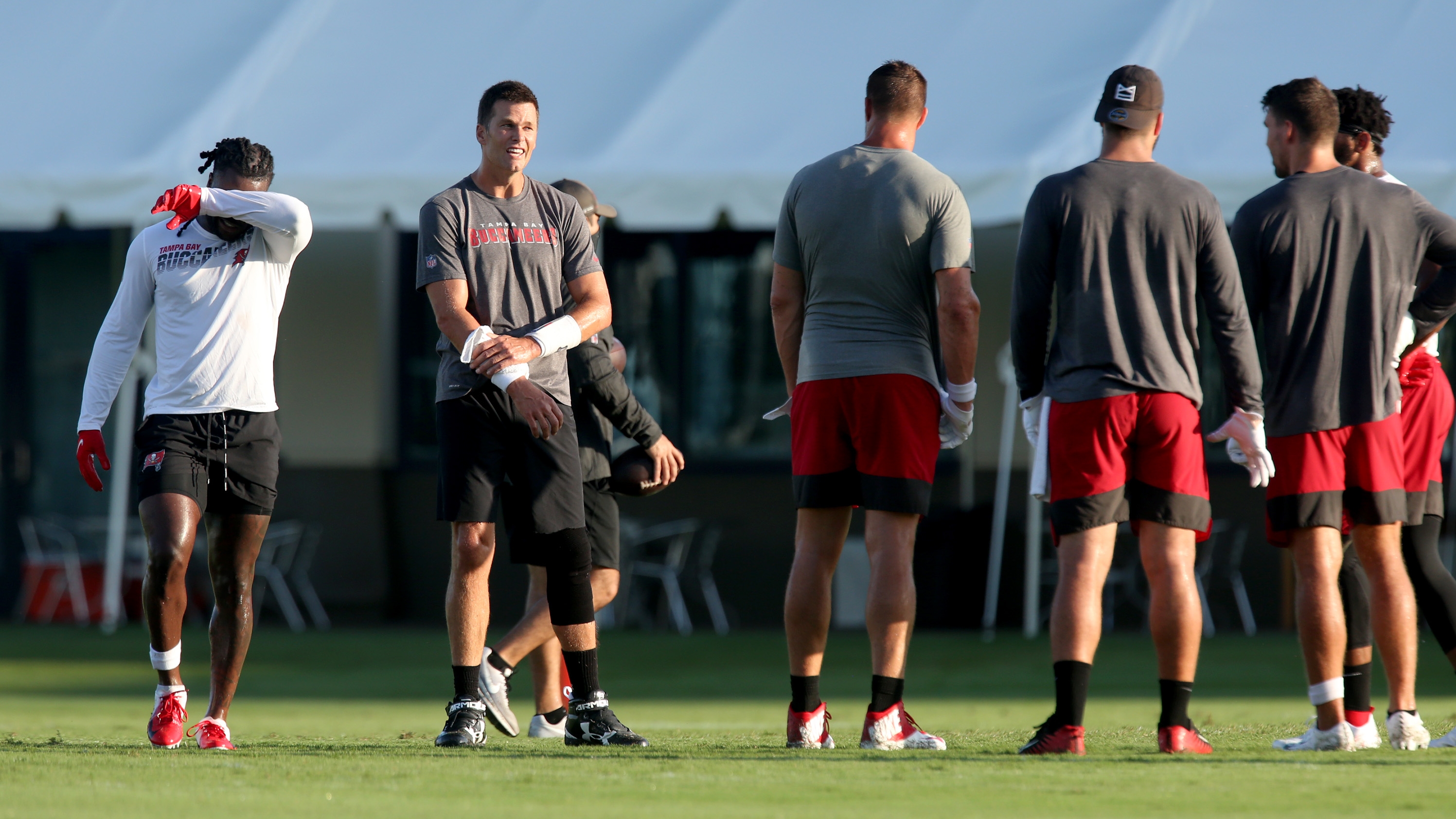 Packers vs. Buccaneers VIP Coach Buses, Wanaki Golf Course, Butler