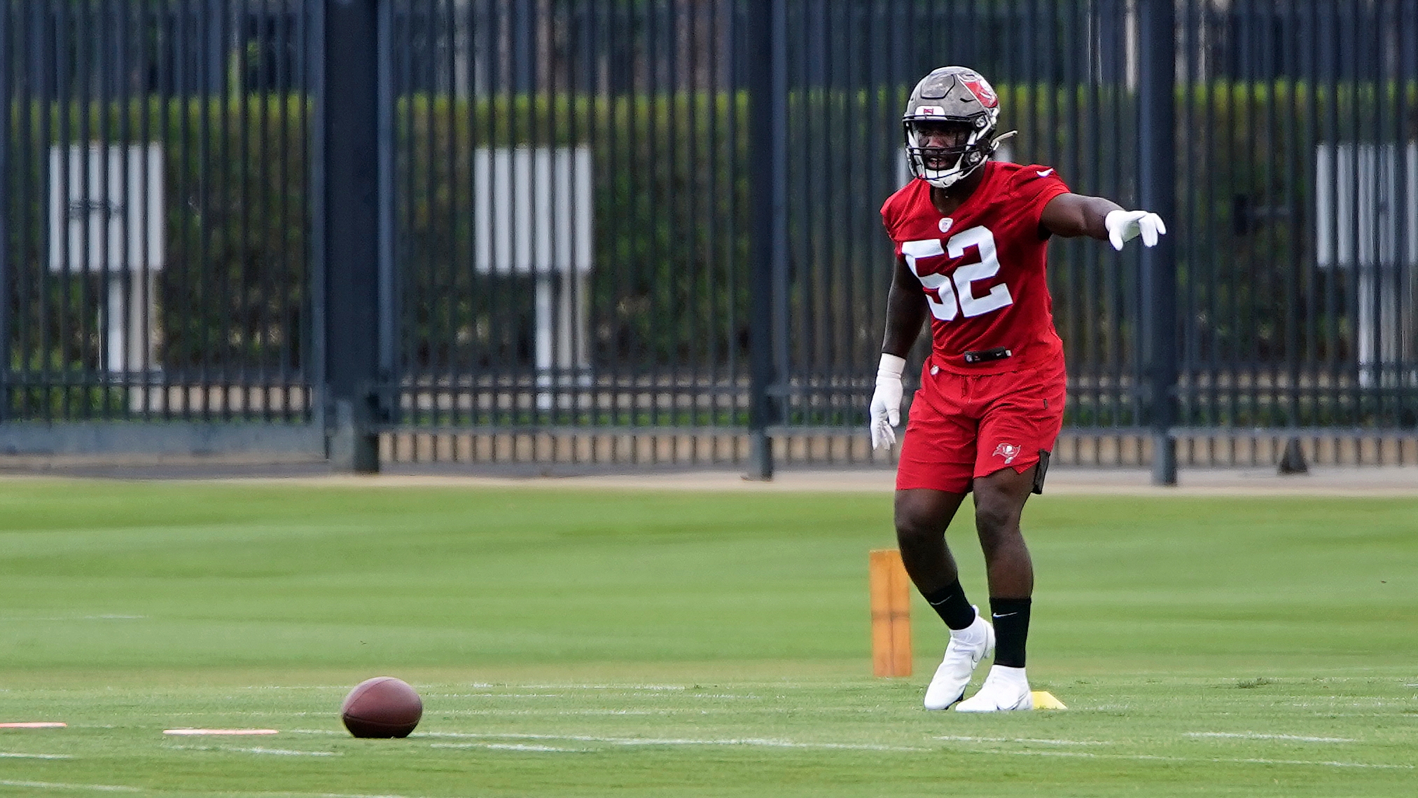 Former Auburn linebacker K.J. Britt to host free youth football camp