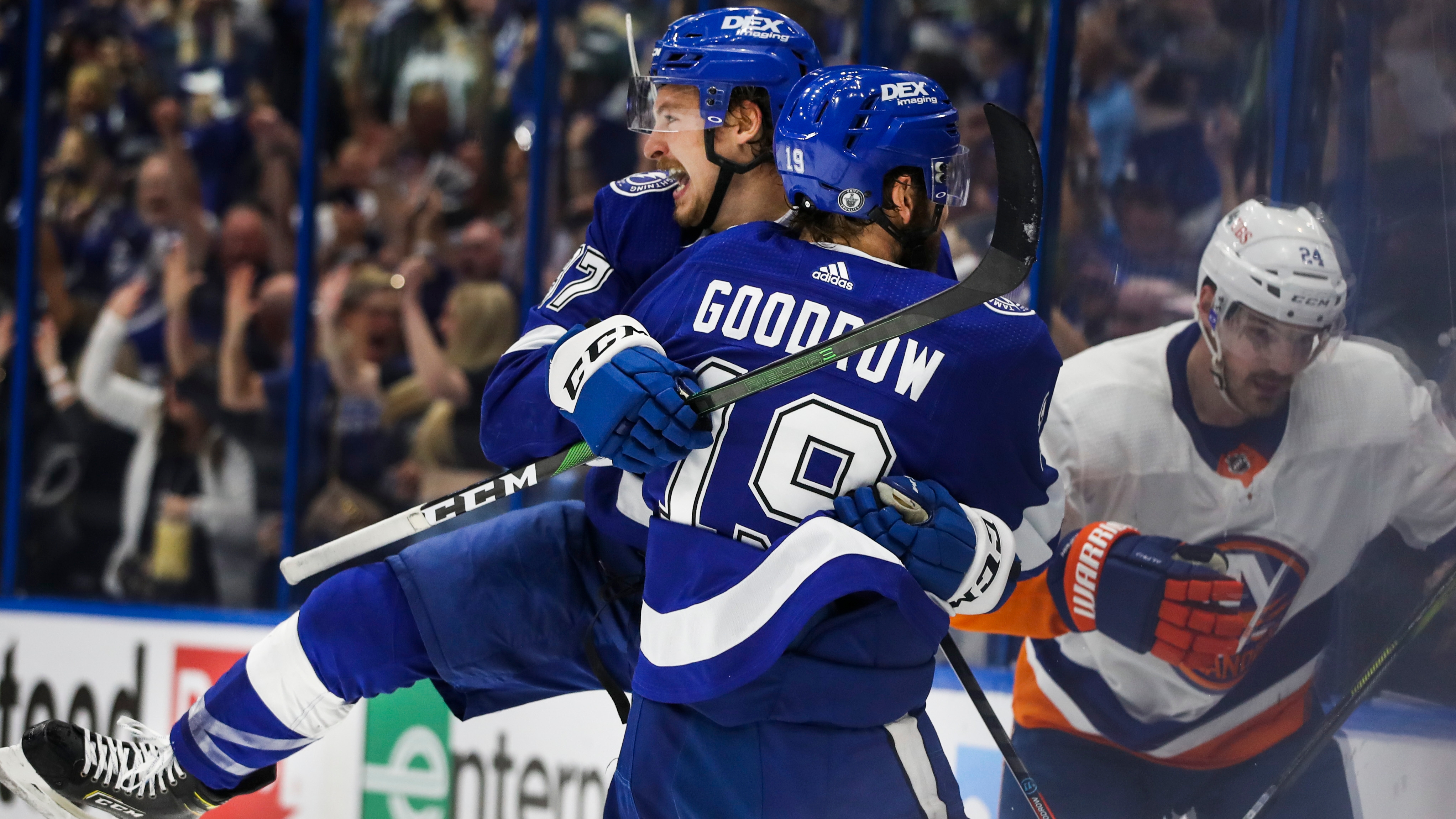 After Rout Of Islanders Lightning Expect A Fight In Game 6