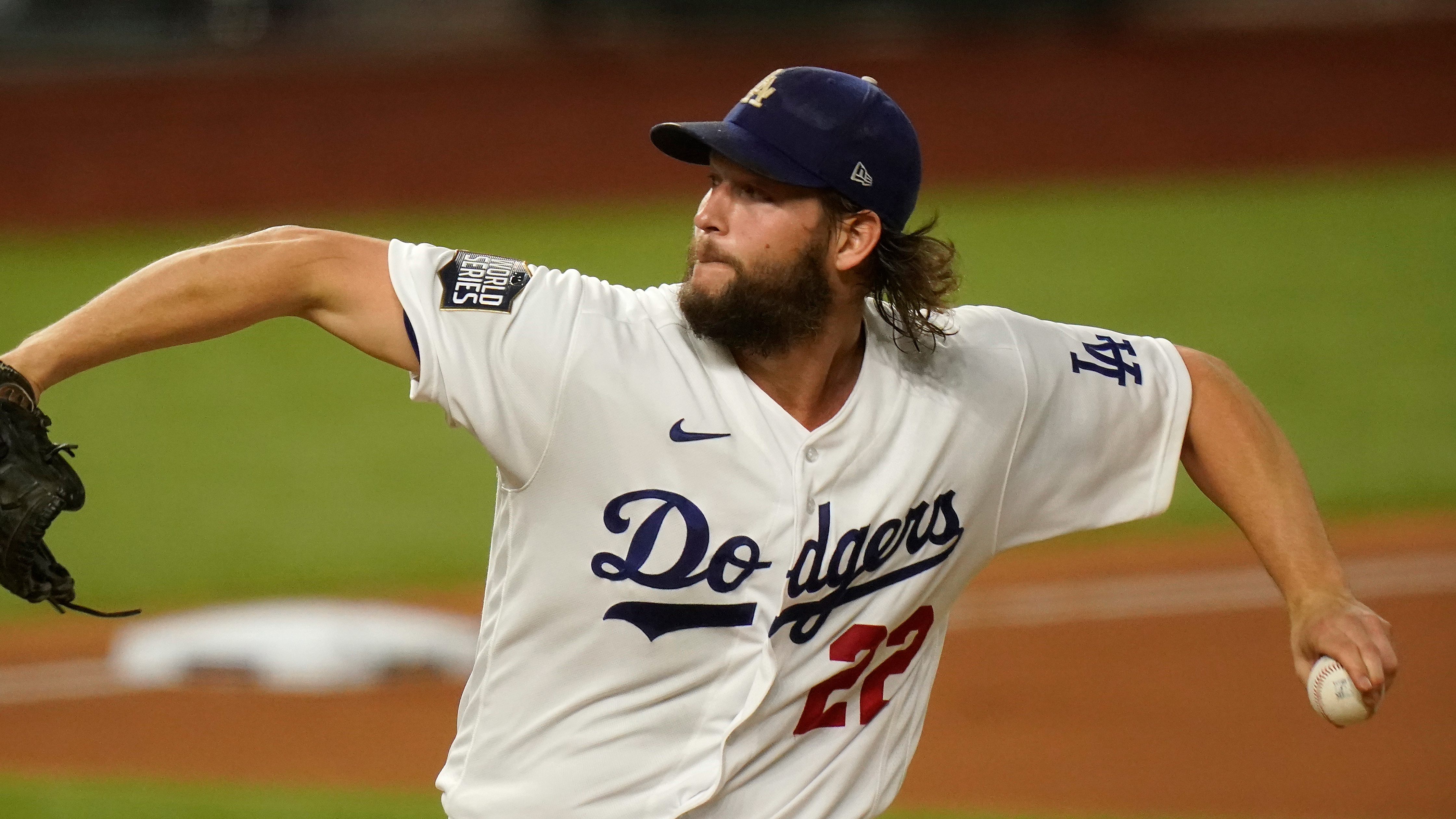 World Series: Los Angeles Dodgers' Victor Gonzalez ends Tampa Bay Rays  innings with 'unbelievable' double play - BBC Sport