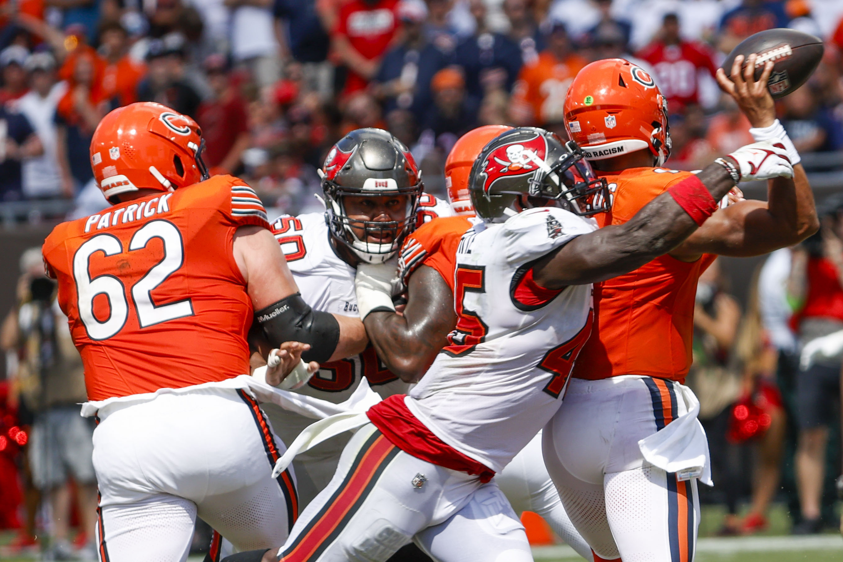 Tampa Bay Buccaneers Maul Chicago Bears 27-17 in Thrilling Home Opener! 