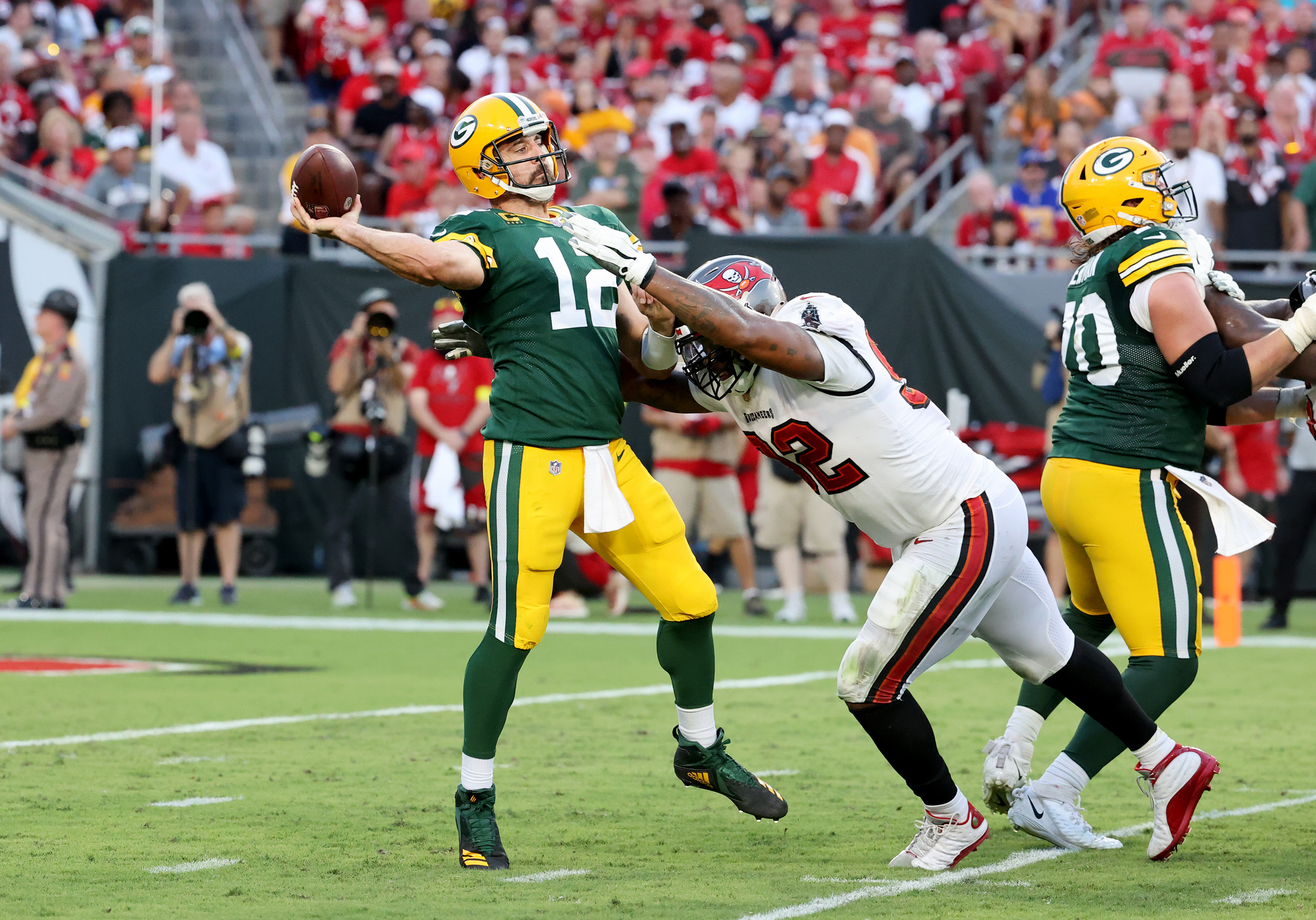 Aaron Rodgers takes credit for failed Bucs 2-point conversion, puts Tampa  video board operator on blast