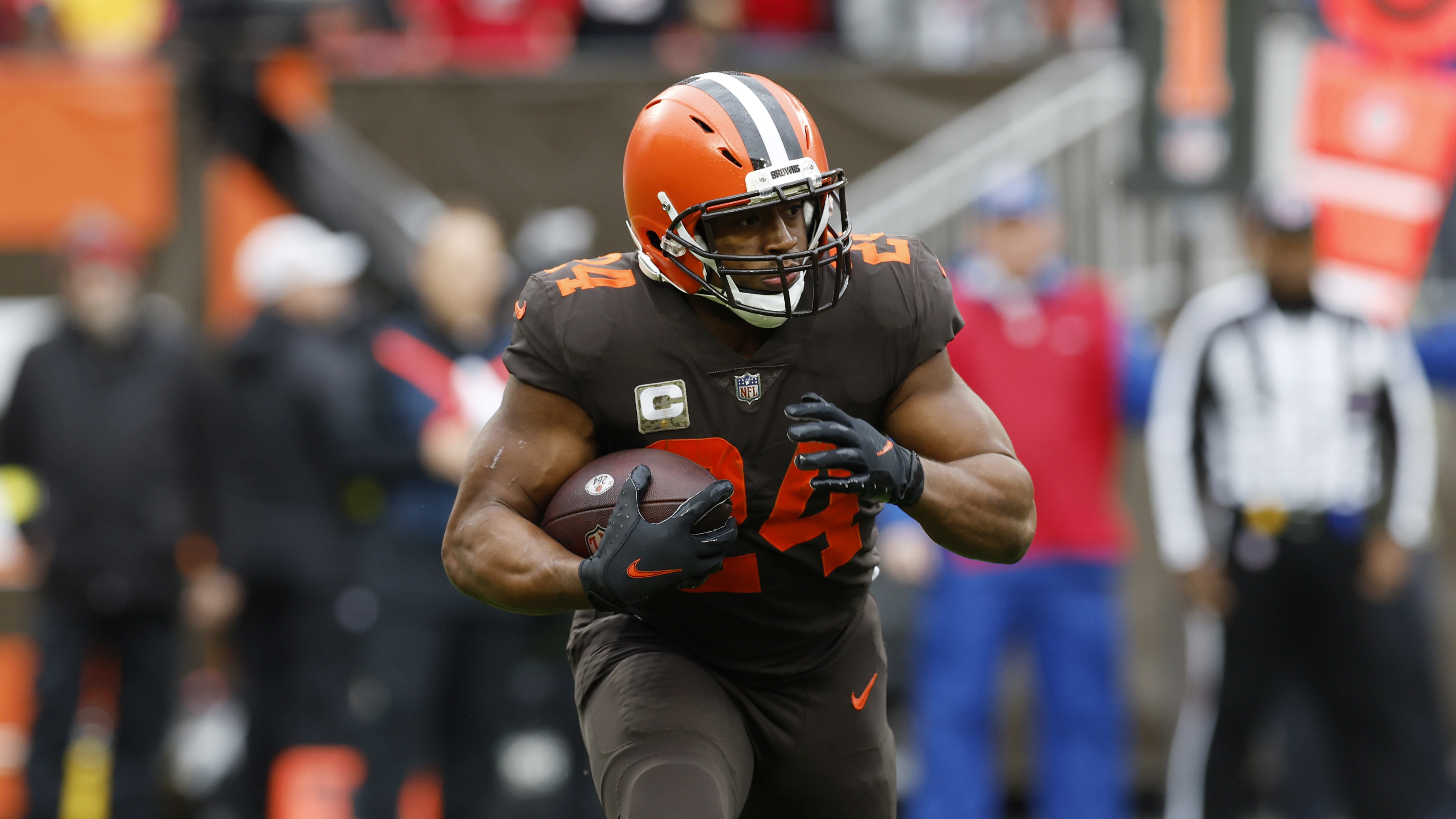 WATCH: Browns' Jacoby Brissett attempts to lure Bengals offsides