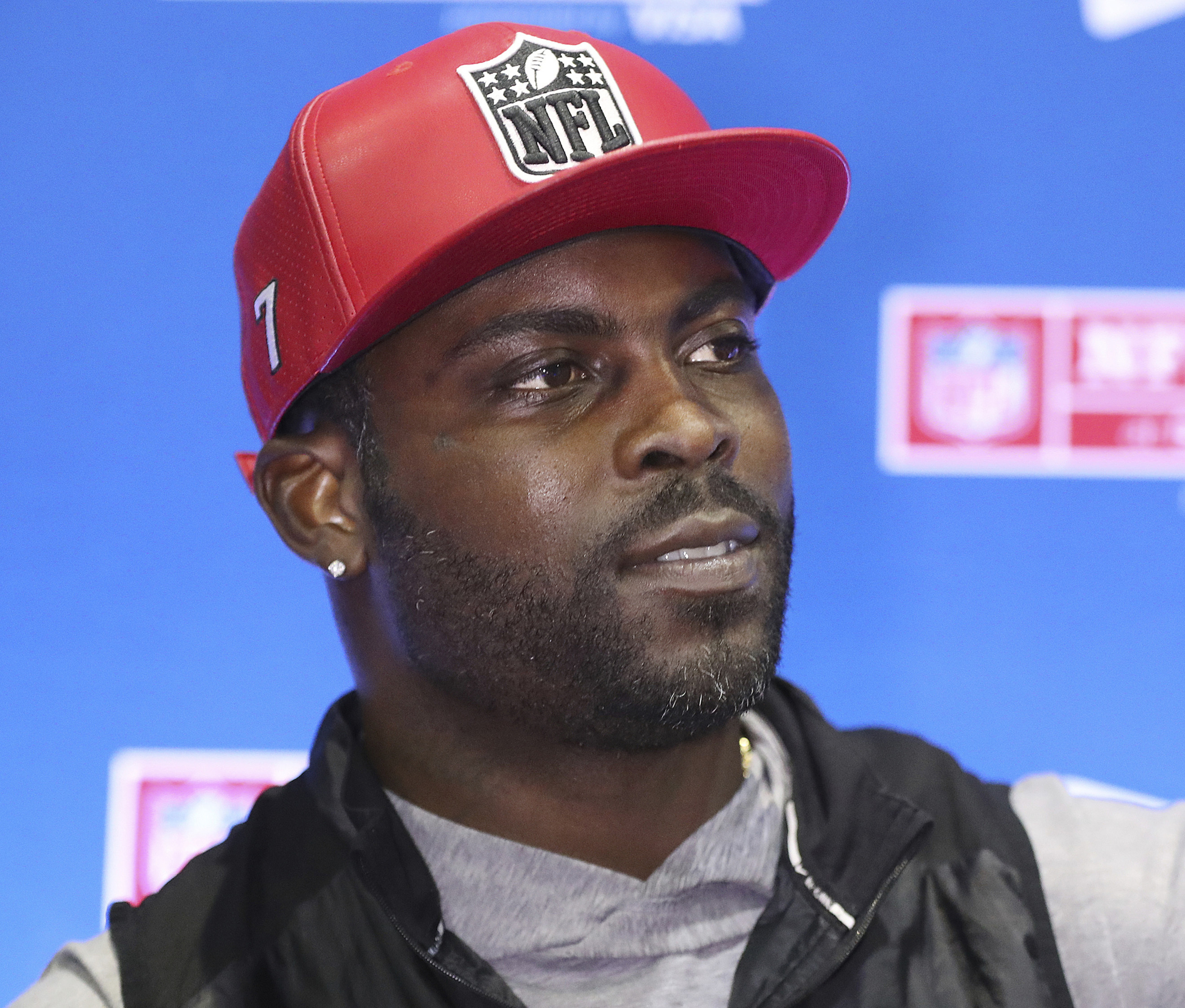 Michael Vick Docuseries to Focus on Black NFL Quarterbacks