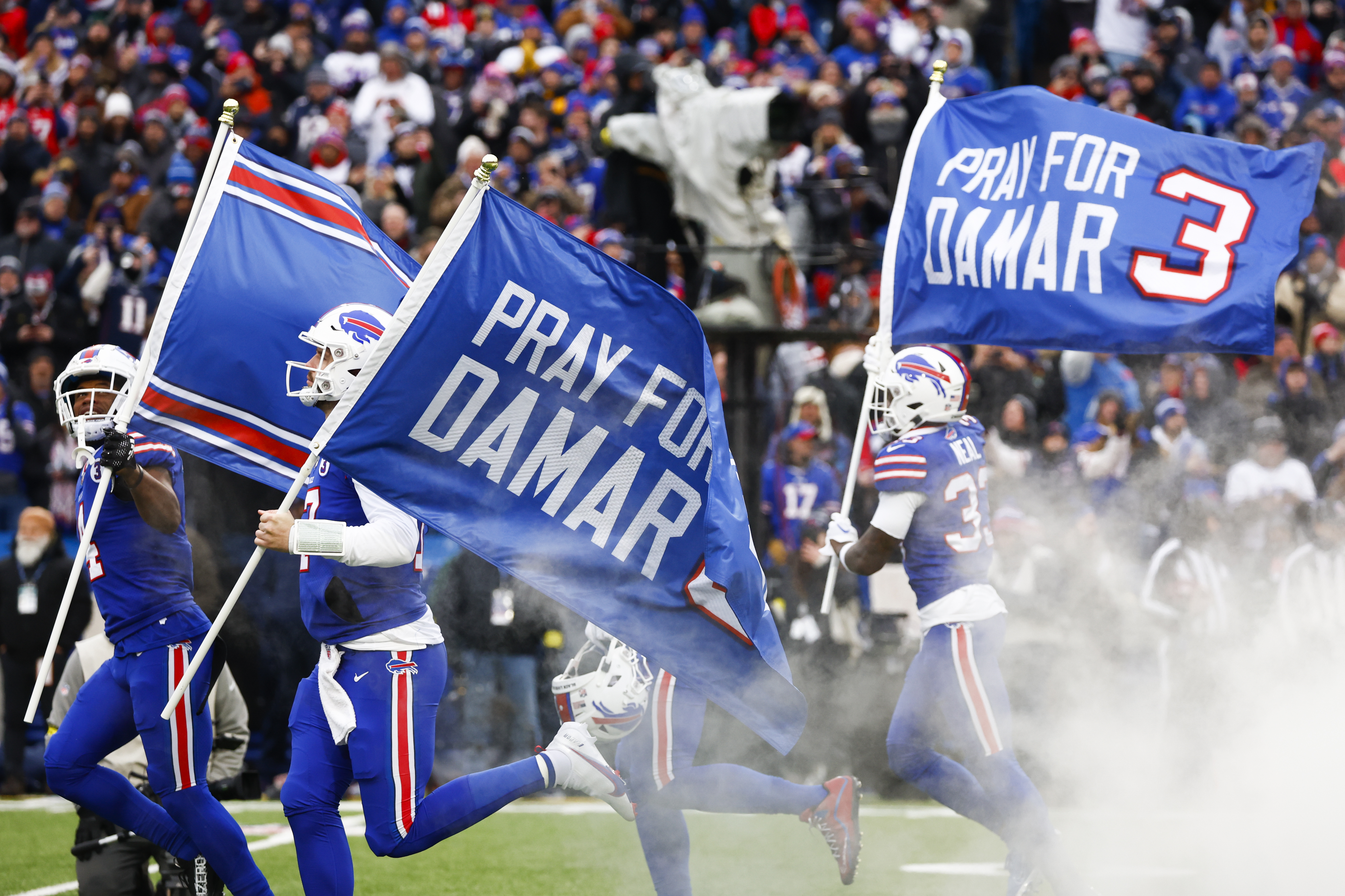 Bills Mafia honors Hamlin with giant get-well card, more