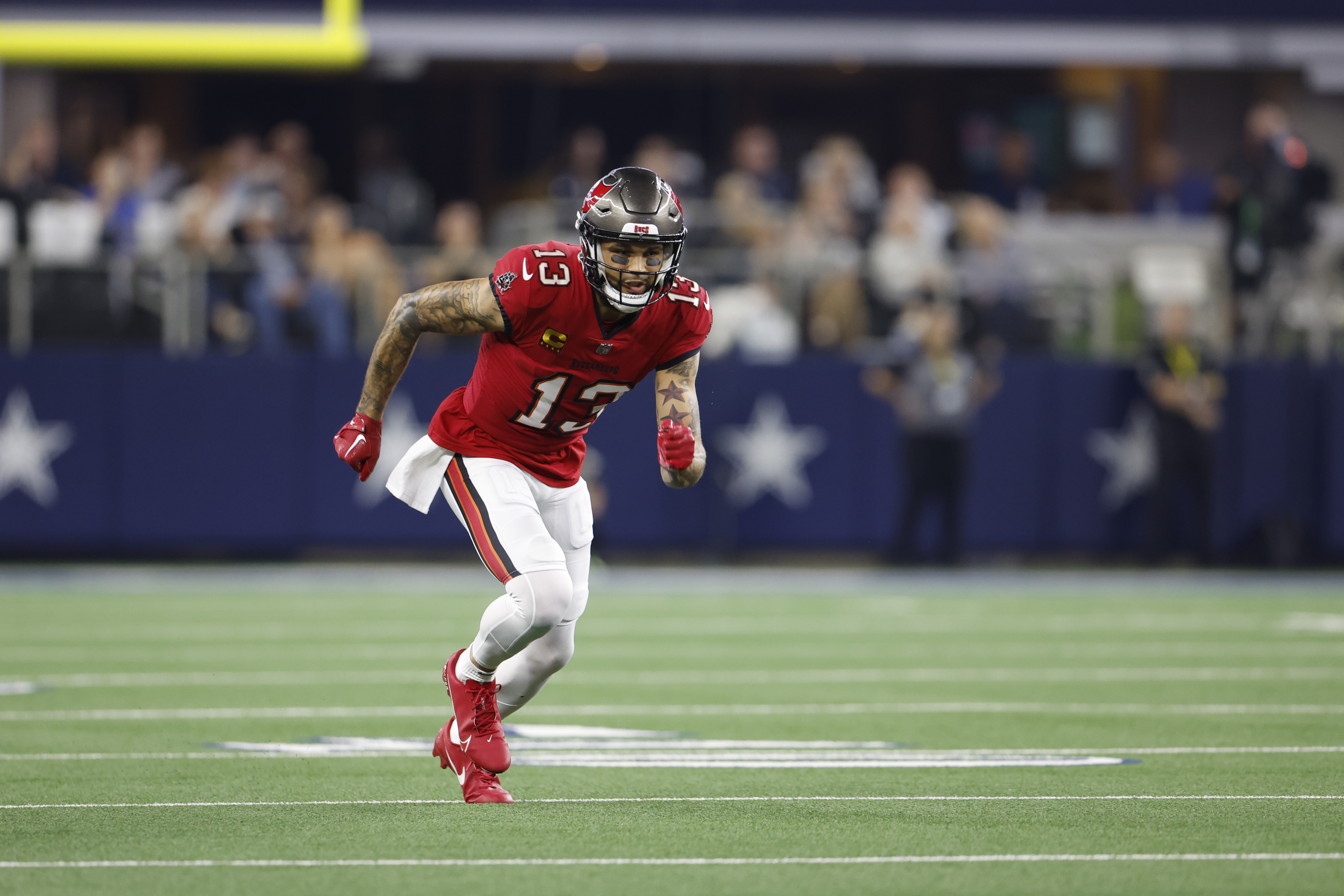 Tampa Bay Buccaneers - 3 games, 301 yards, 3 touchdowns Mike Evans is  off to the best start ever for a Buccaneer WR. #SiegetheDay