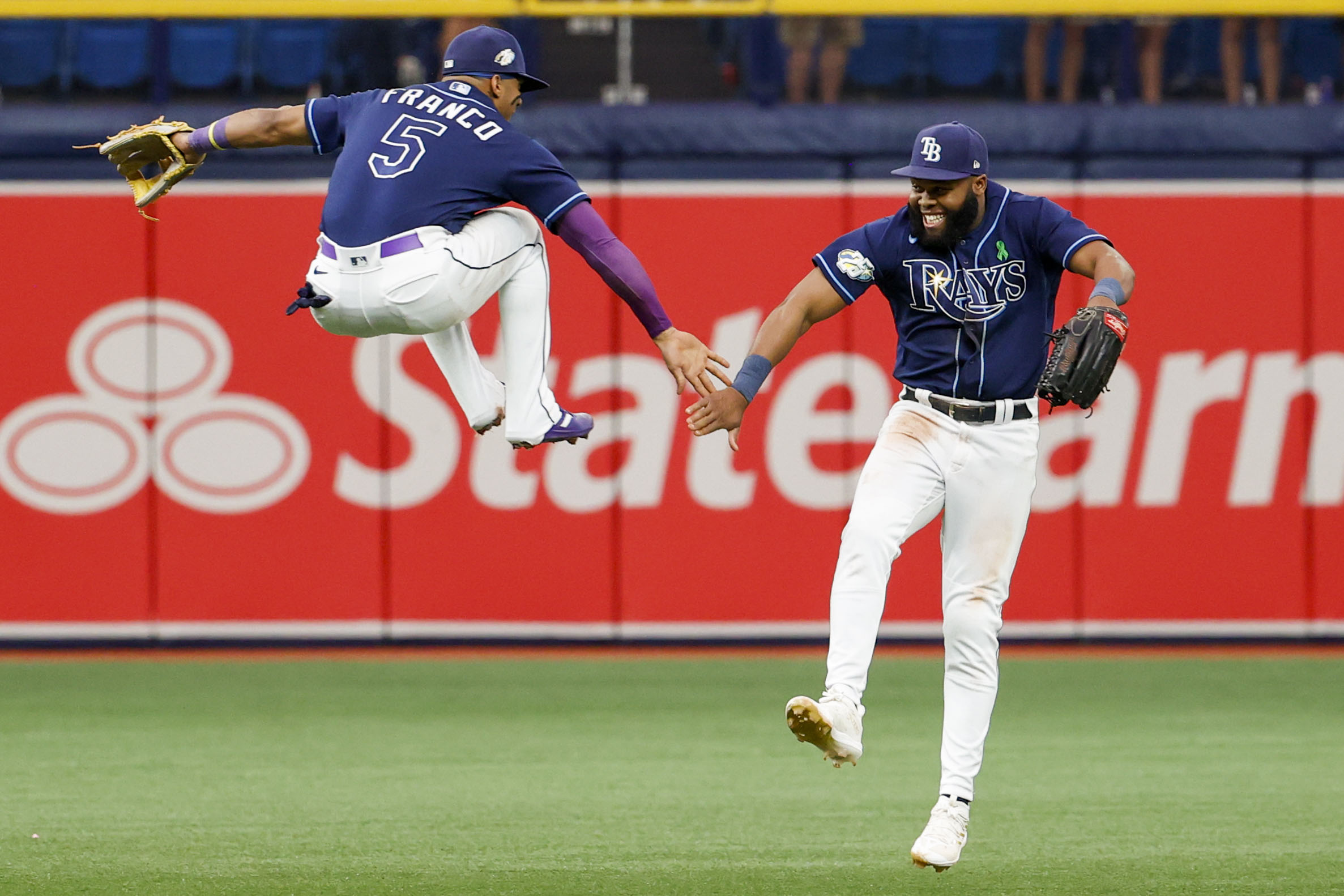 Tampa Bay Rays' Zach Eflin Forced to Remove Wedding Ring vs. Pittsburgh  Pirates - Fastball